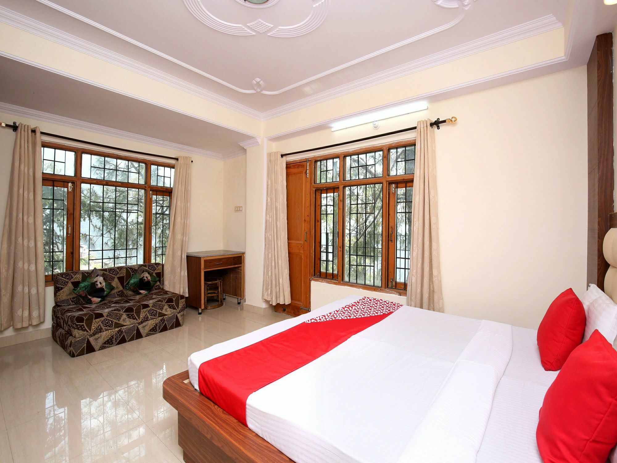 Oyo 13618 2bhk The Mystique Loft Tuttikandi