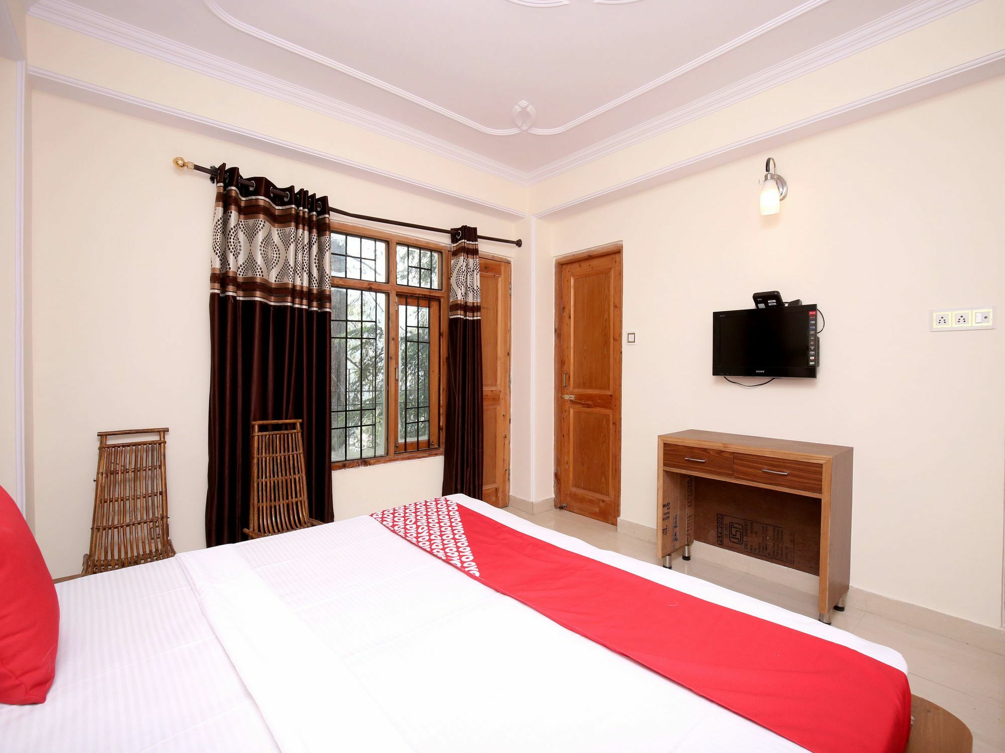 Oyo 13618 2bhk The Mystique Loft Tuttikandi * Shimla