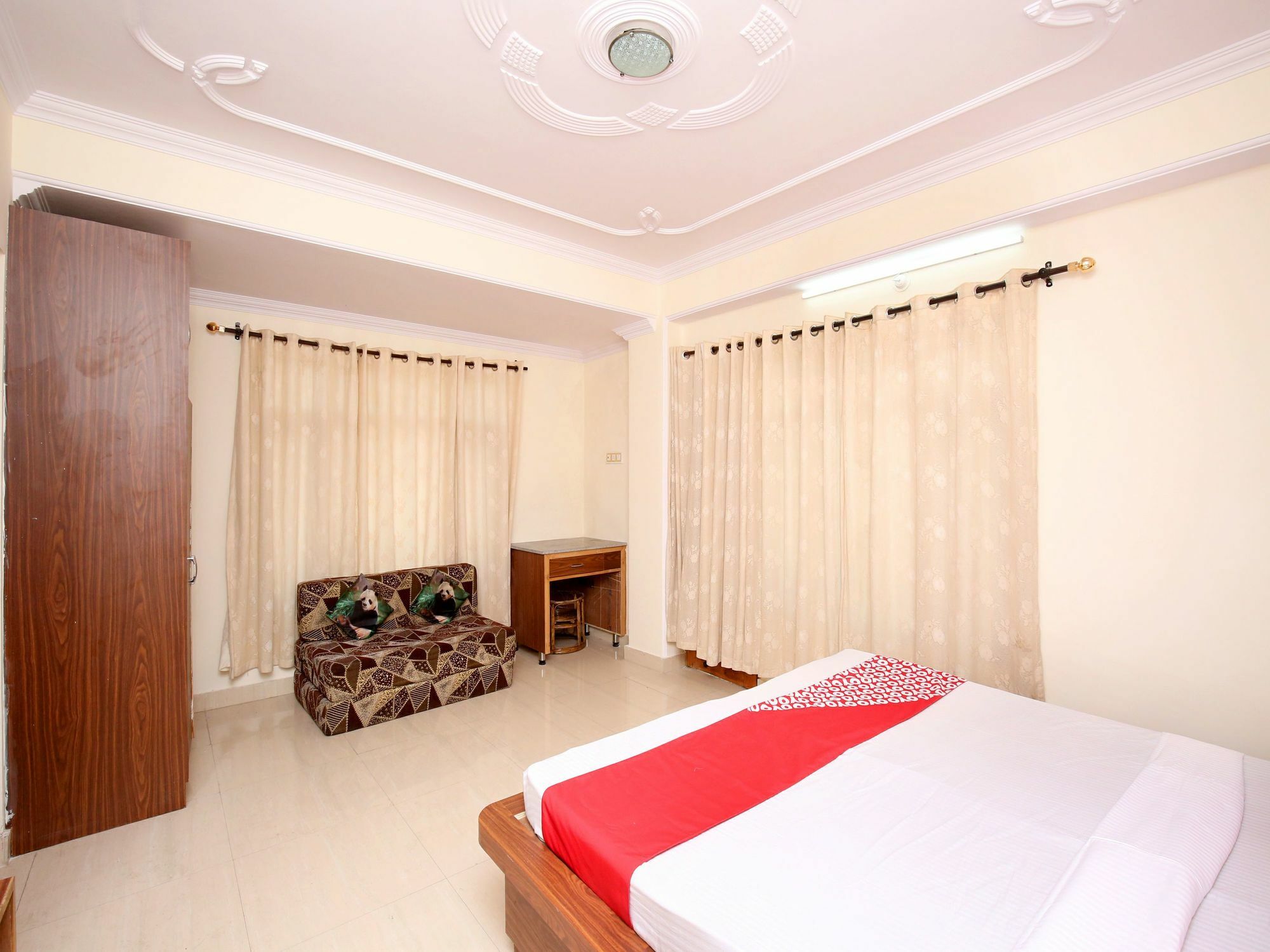 Apartment Oyo 13618 2bhk The Mystique Loft Tuttikandi Shimla
