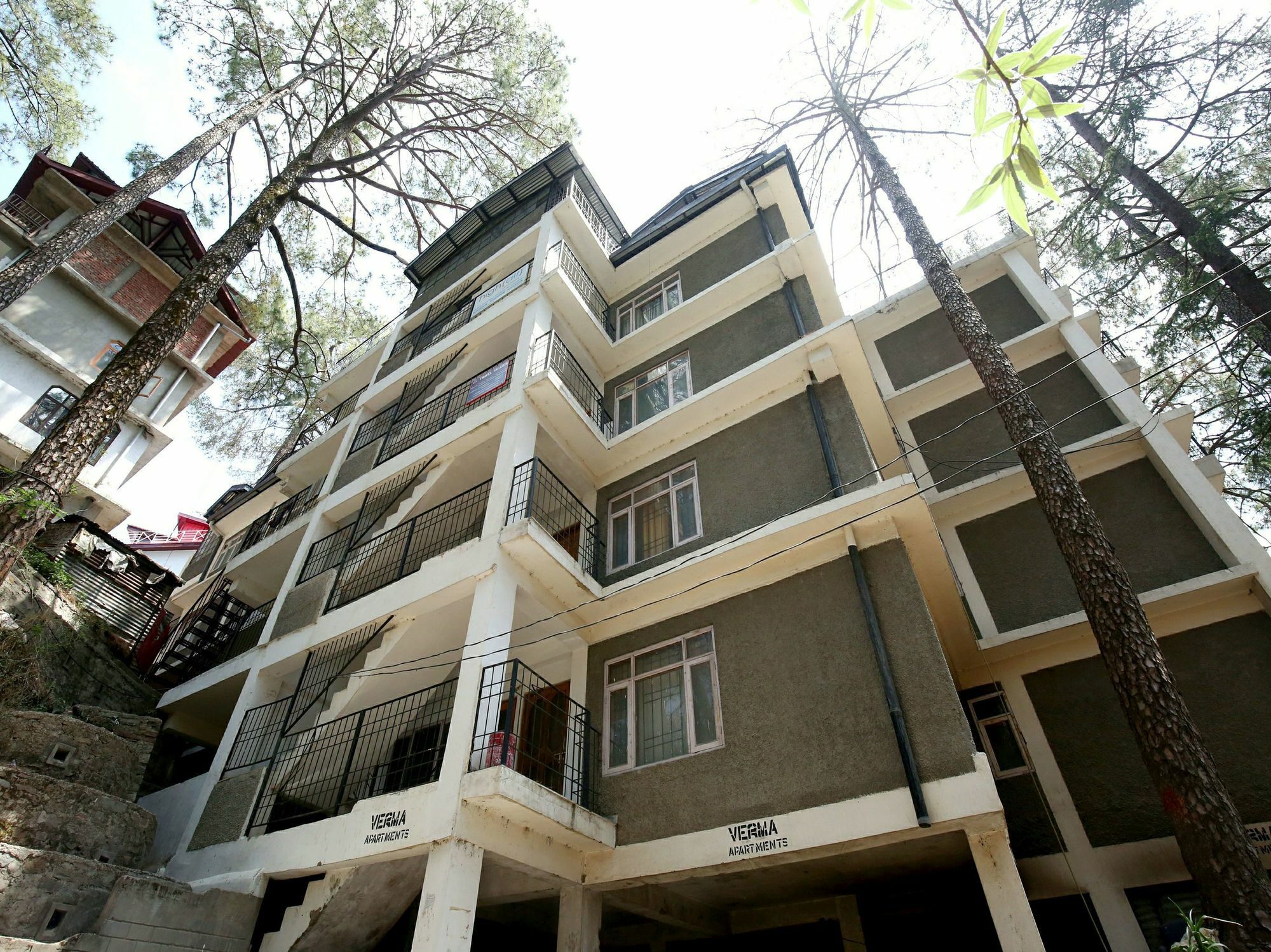 Oyo 13618 2bhk The Mystique Loft Tuttikandi Apartment Shimla
