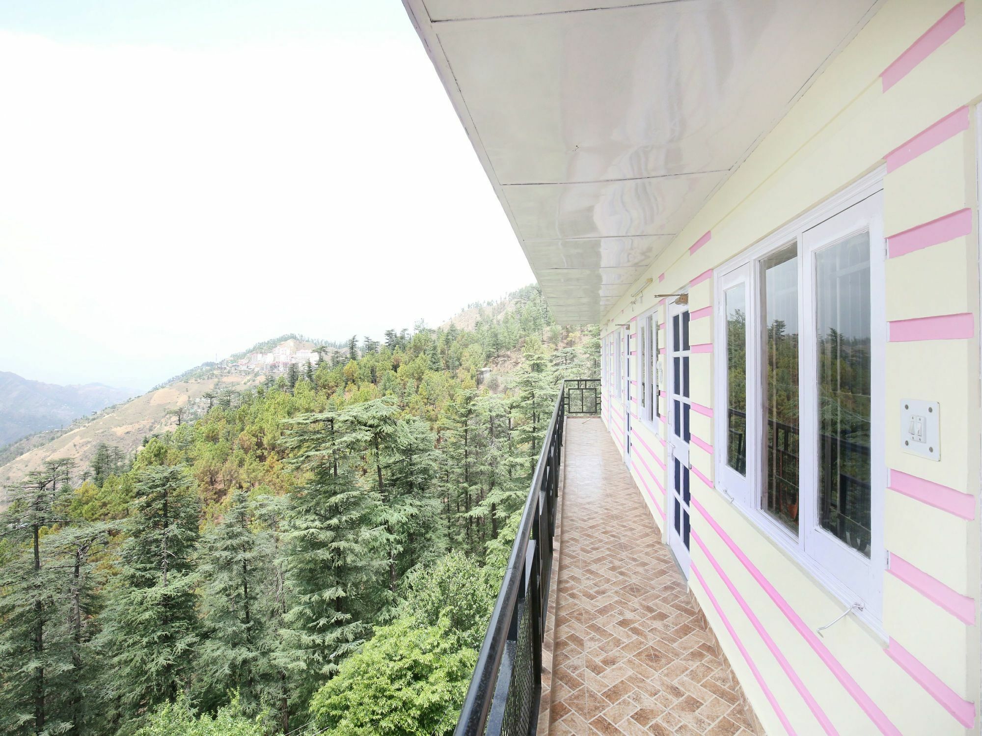 Oyo 13921 Valley View Near Kamyana Shimla