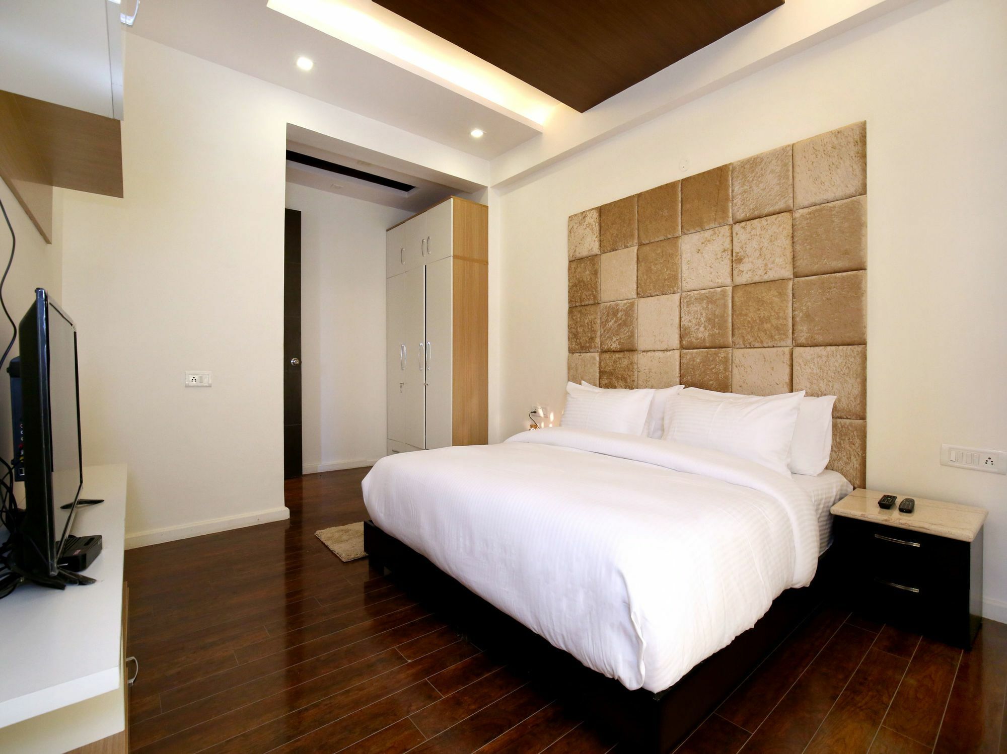 Hotel Oyo 9895 Valley View 1bhk Bharari 3*