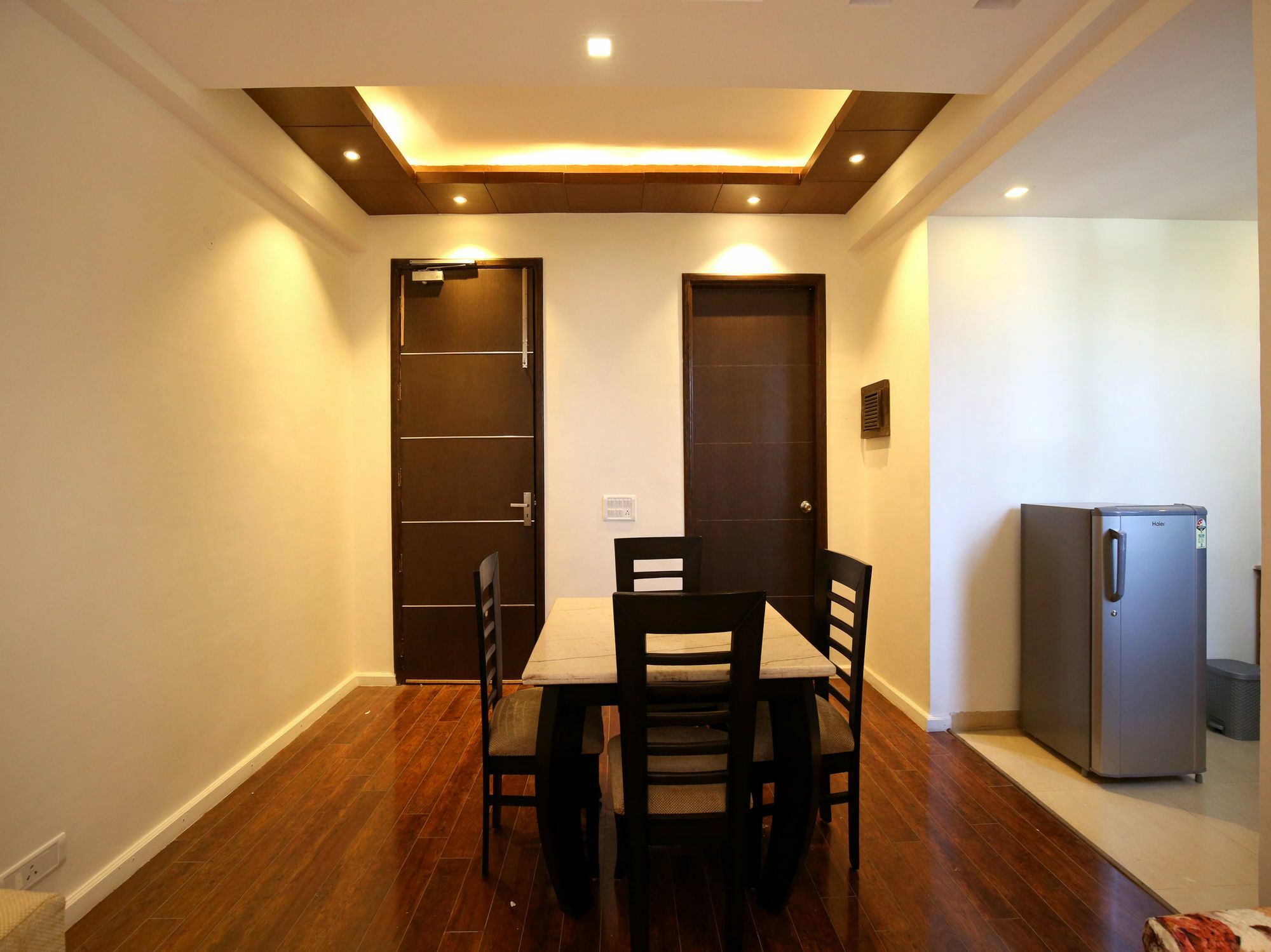 Oyo 9895 Valley View 1bhk Bharari Hotel