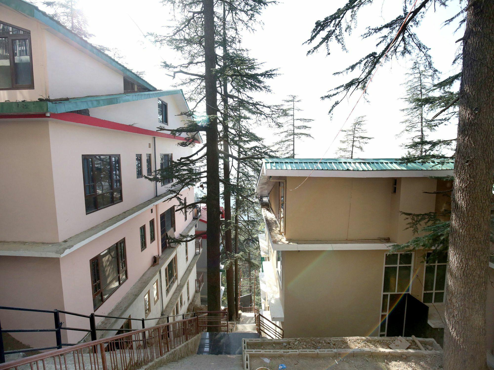 Oyo 9895 Valley View 1bhk Bharari Hotel 3*
