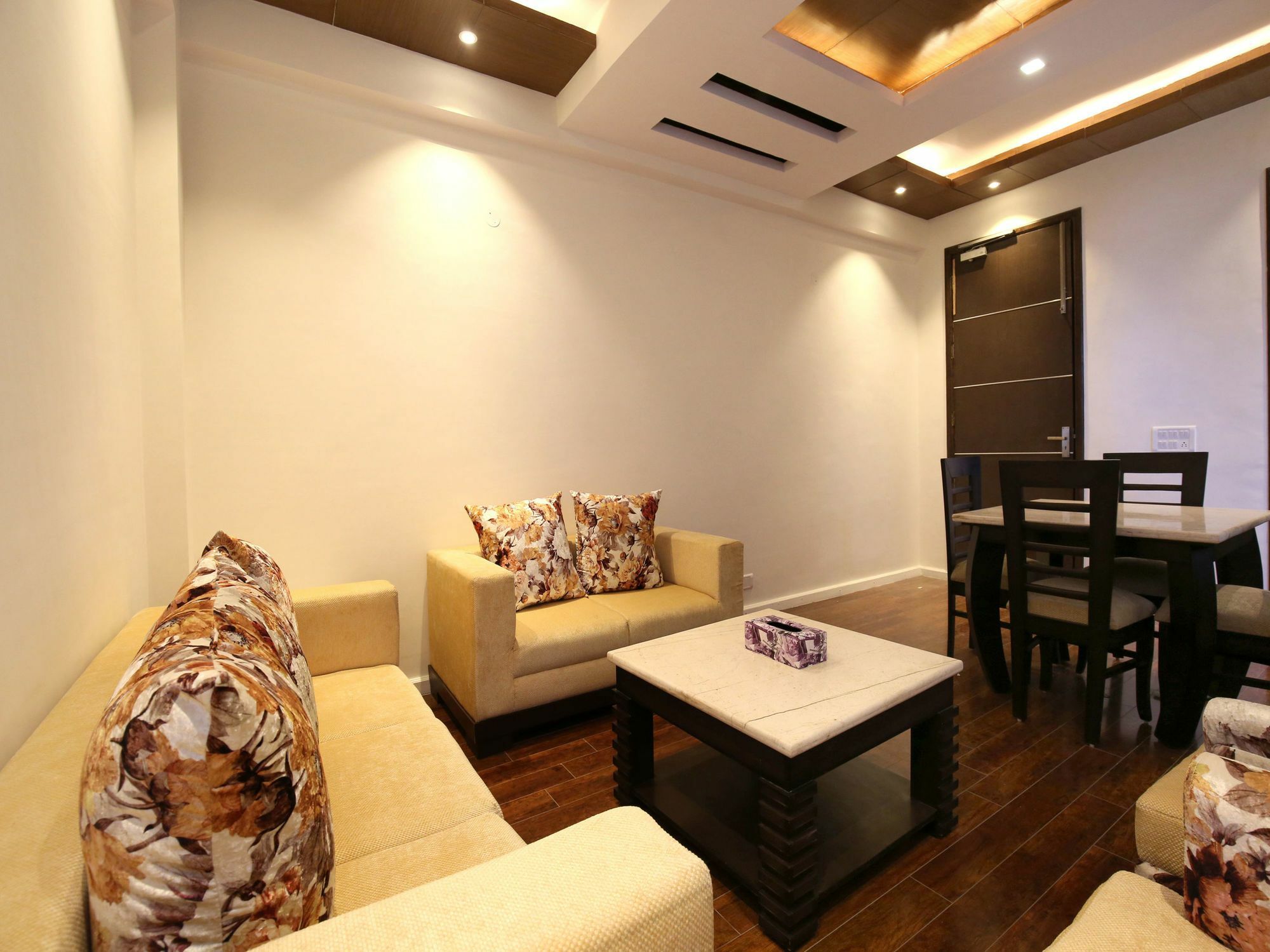 Hotel Oyo 9895 Valley View 1bhk Bharari