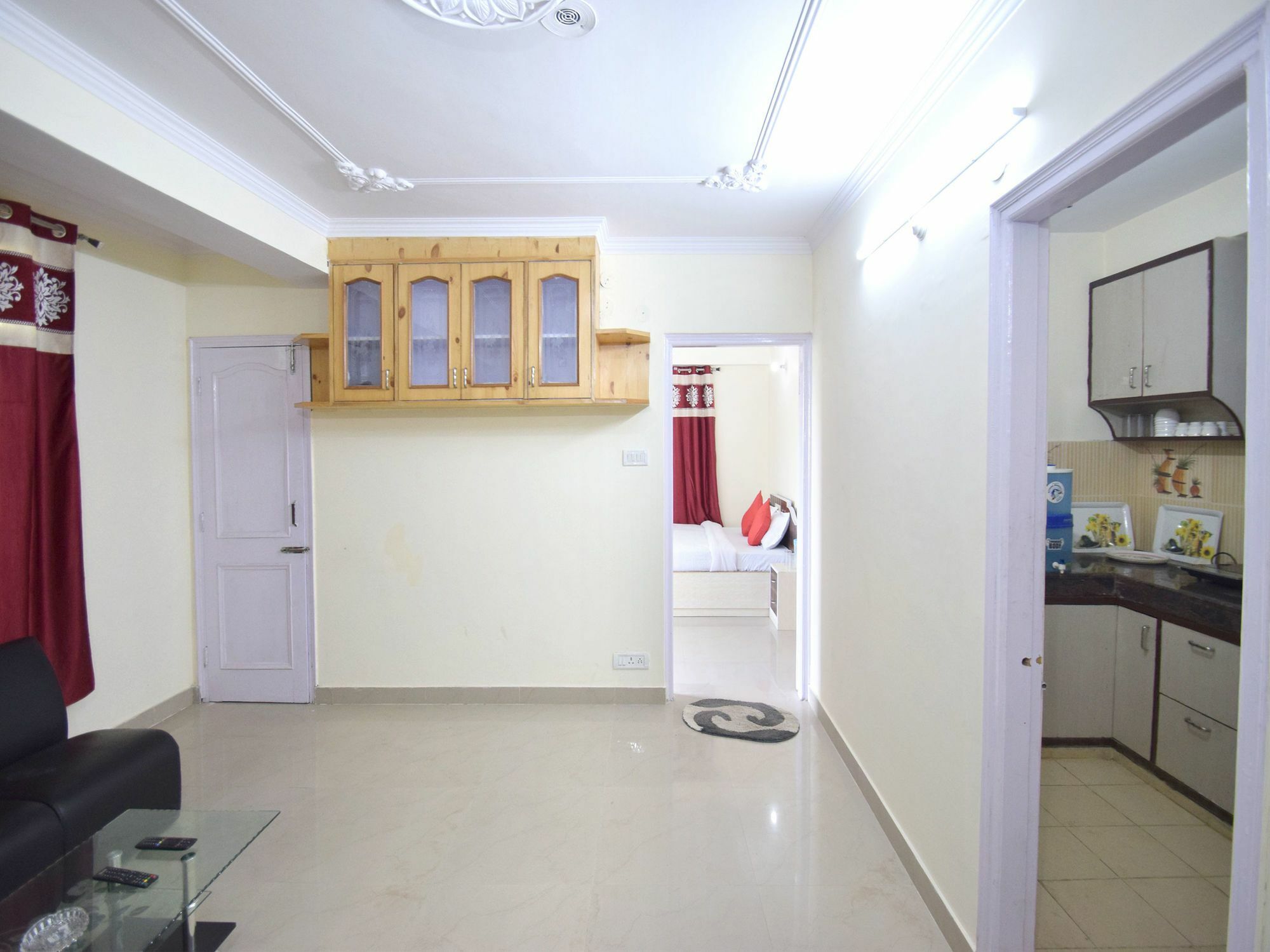 Oyo 11658 2bhk Mountain View Sec 4 New Apartment