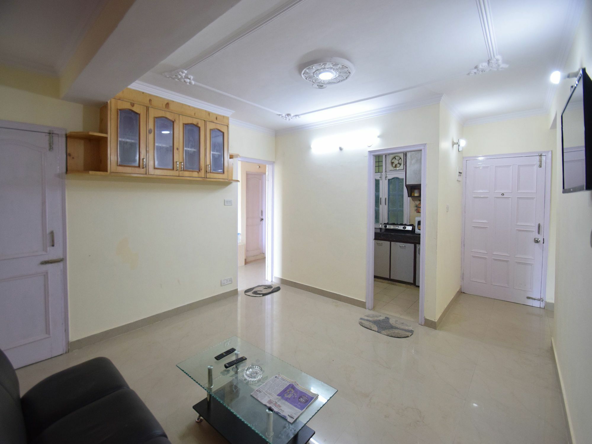 Oyo 11658 2bhk Mountain View Sec 4 New *