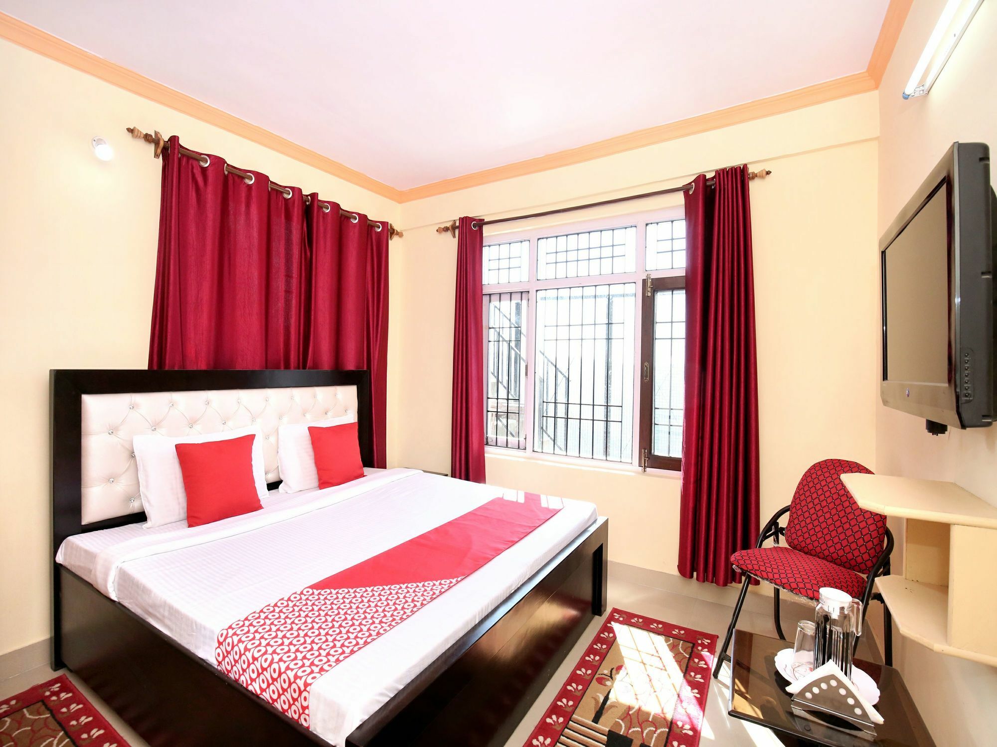 Oyo 12931 2bhk Valley Apartment