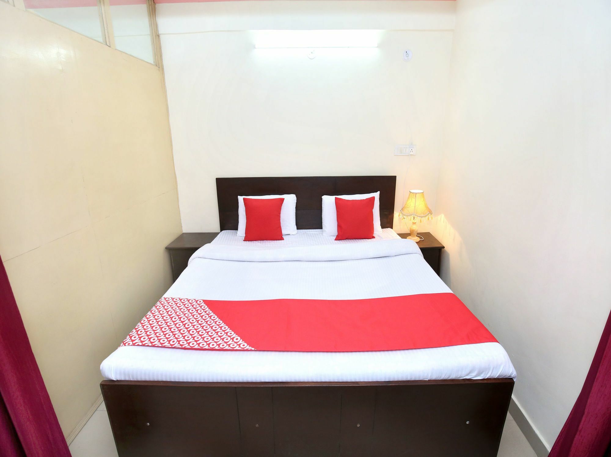 Oyo 12931 2bhk Valley Apartment