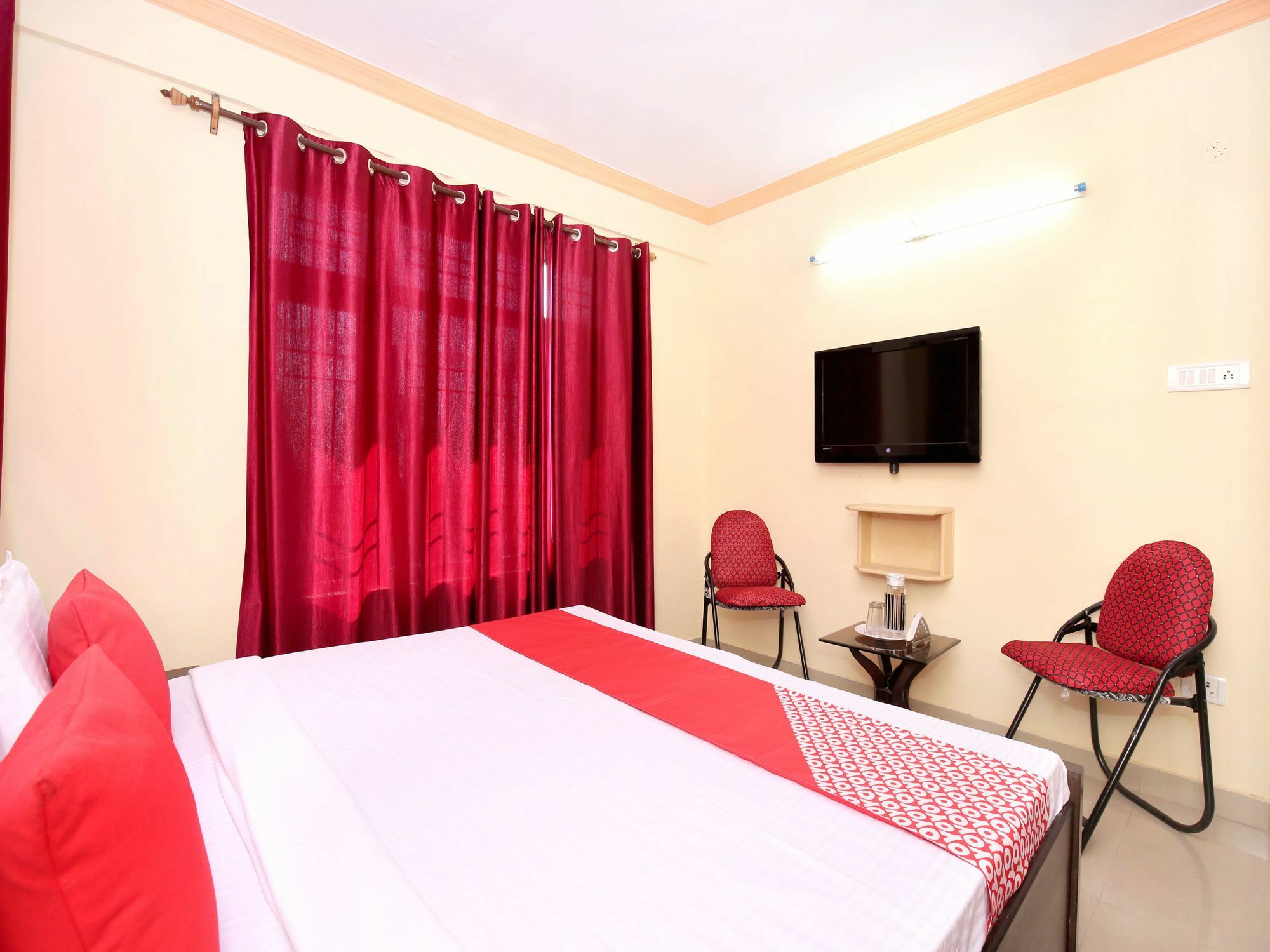 Oyo 12931 2bhk Valley Shimla