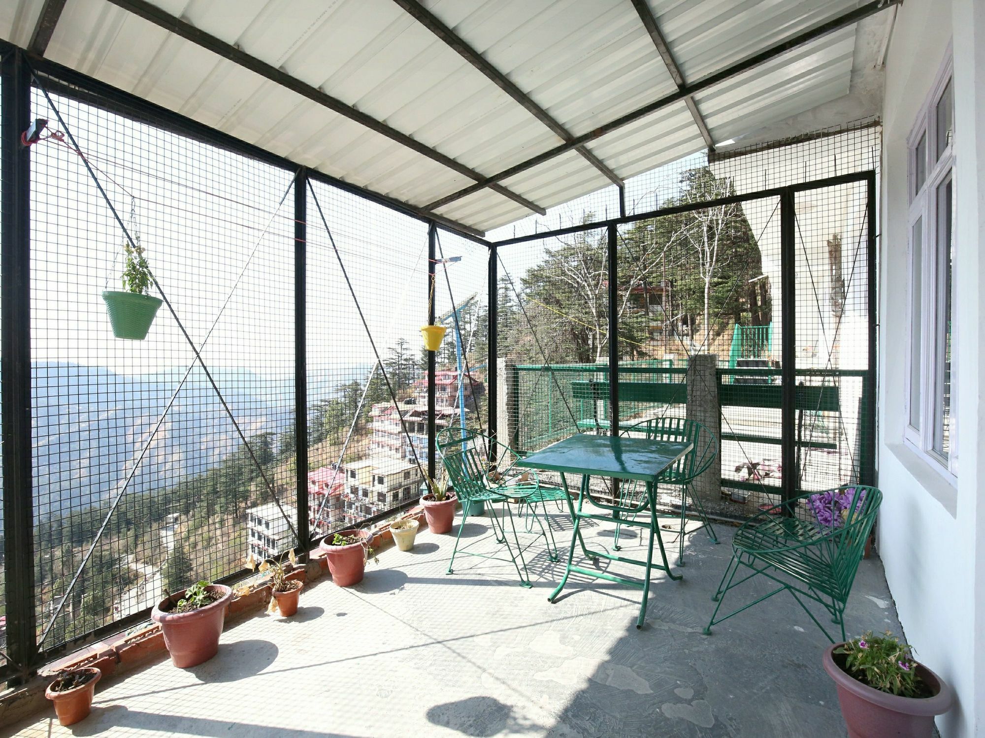 Oyo 12931 2bhk Valley Apartment *