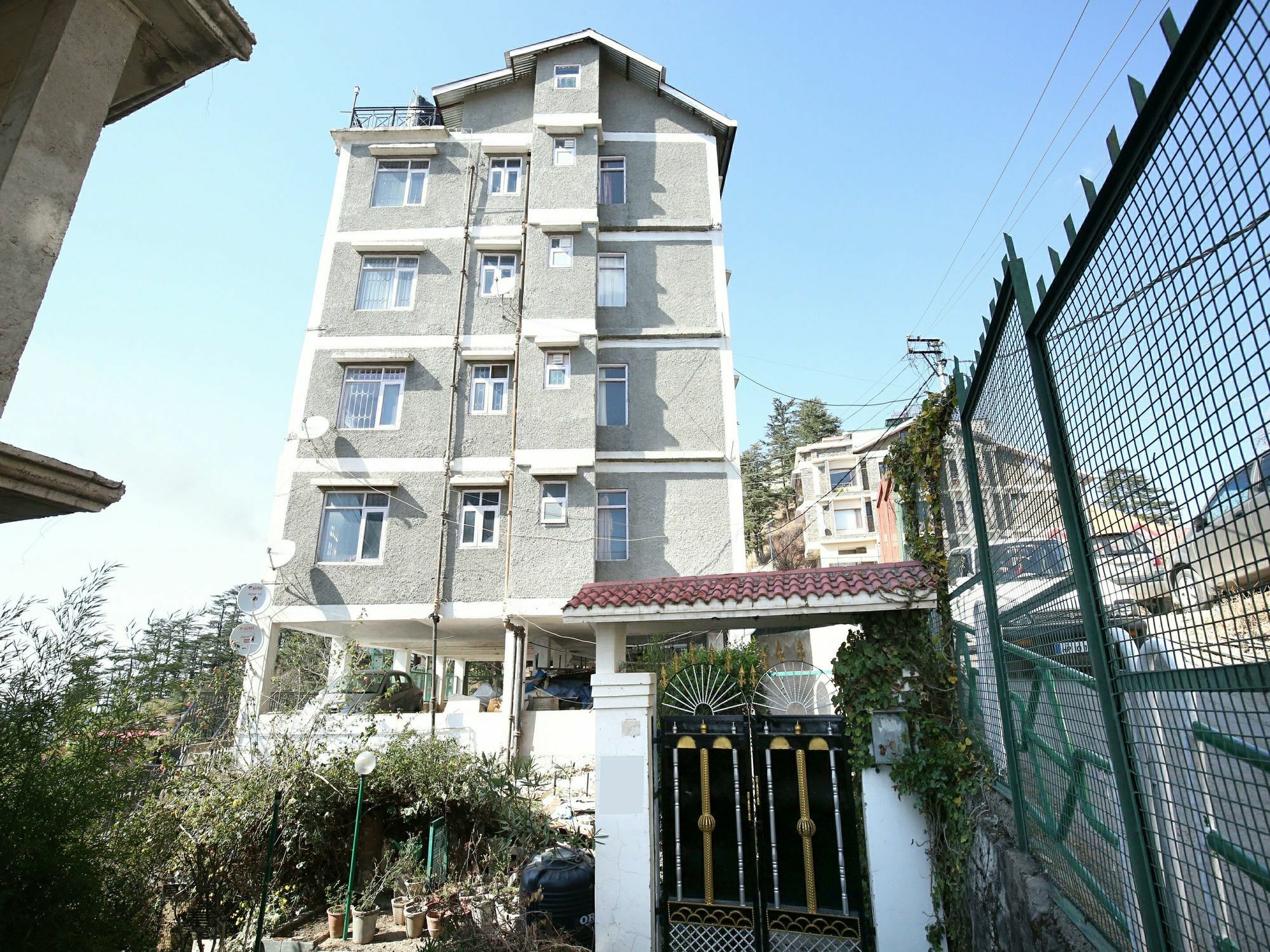 Oyo 12931 2bhk Valley Shimla