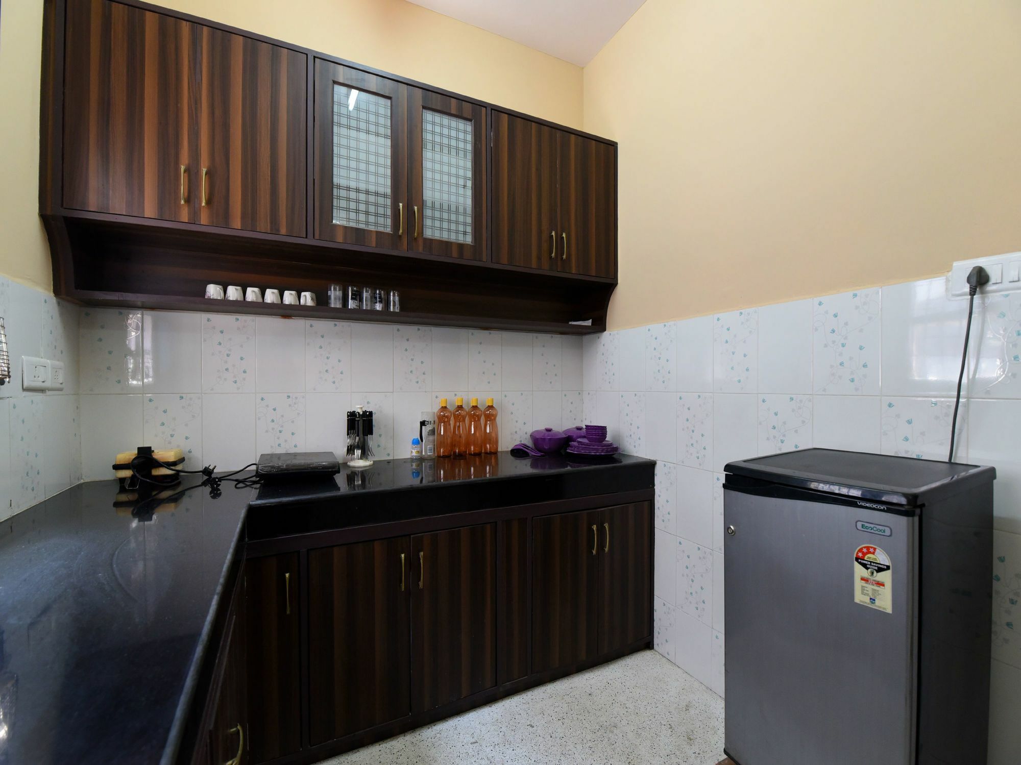 Oyo 14122 Modern 2bhk Hills View Himuda Colony Kasumptti Apartment *