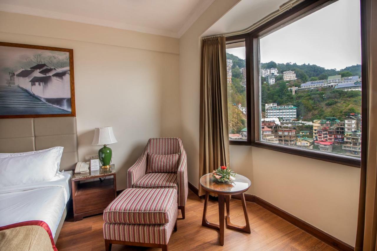 Hotel 8fold By Larisa Shimla