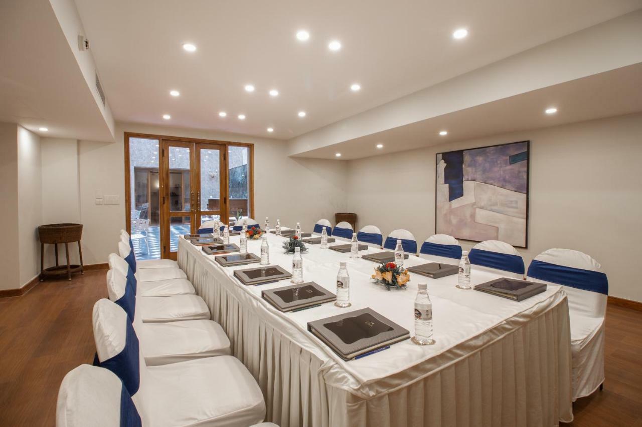 8fold By Larisa Hotel