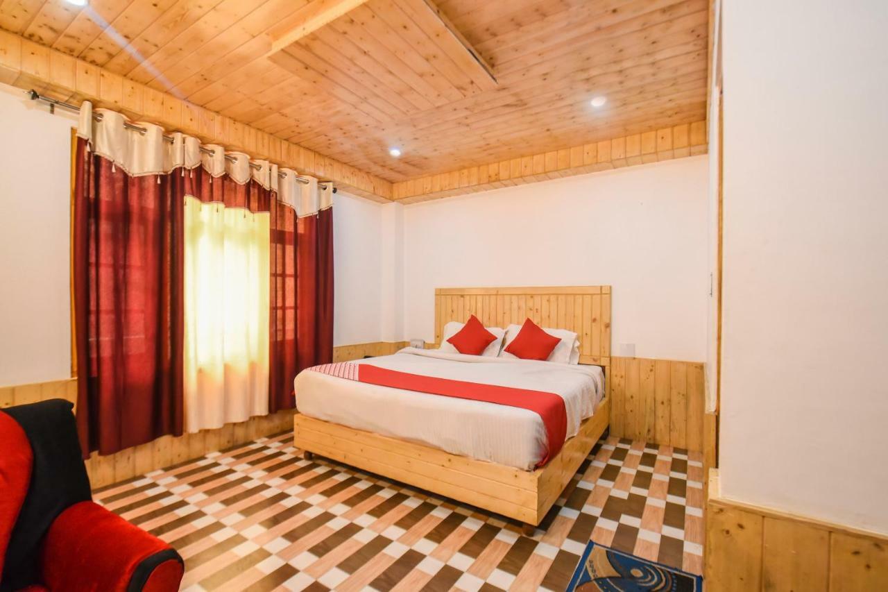Hotel Oyo 14202 Rajinder Regency 3*