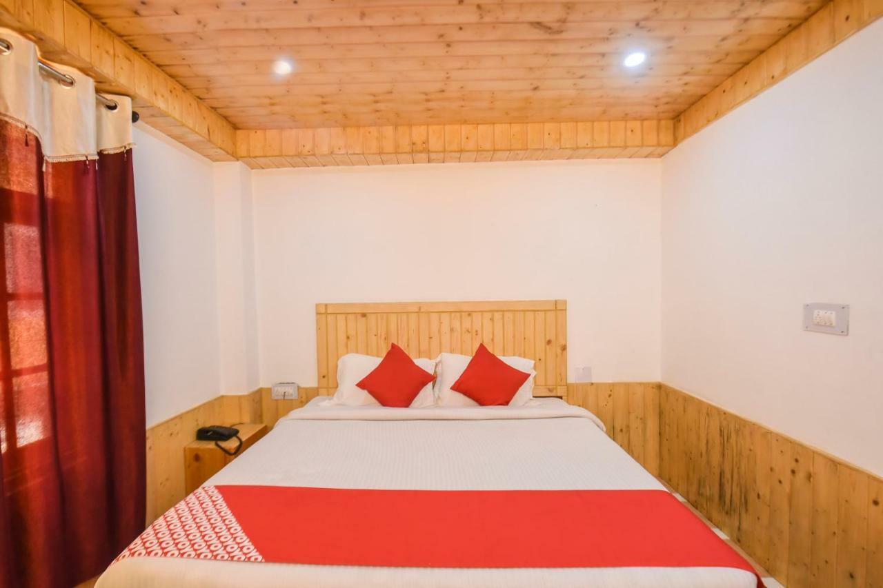 Oyo 14202 Rajinder Regency 3* Shimla