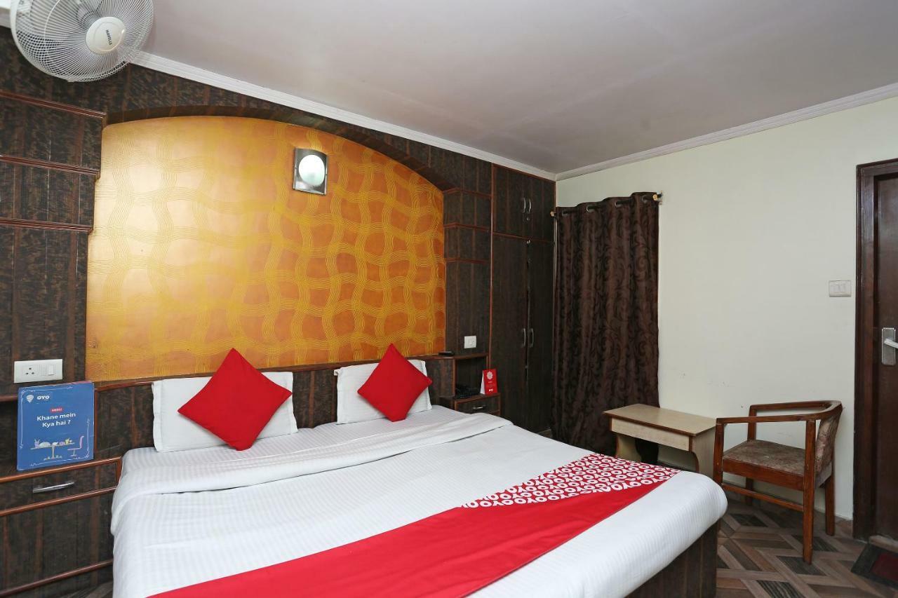 Oyo 27002 Hsr Ram Bazaar Hotel 3*