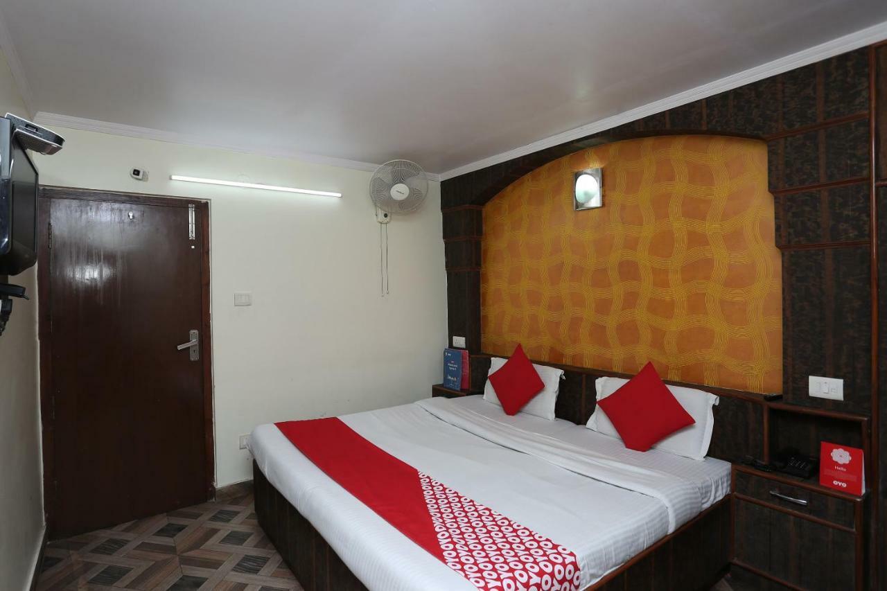 Hotel Oyo 27002 Hsr Ram Bazaar