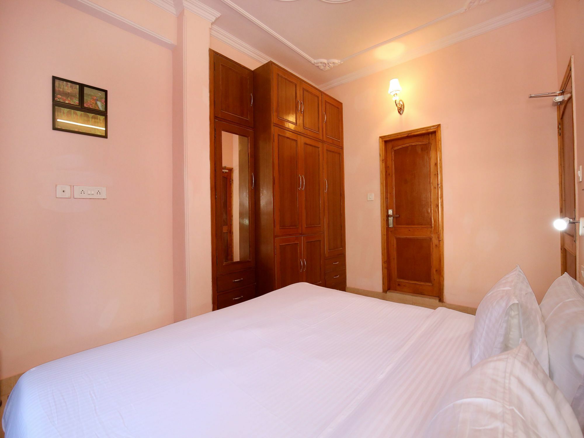 Apartment Whistling Pines 2bhk In *