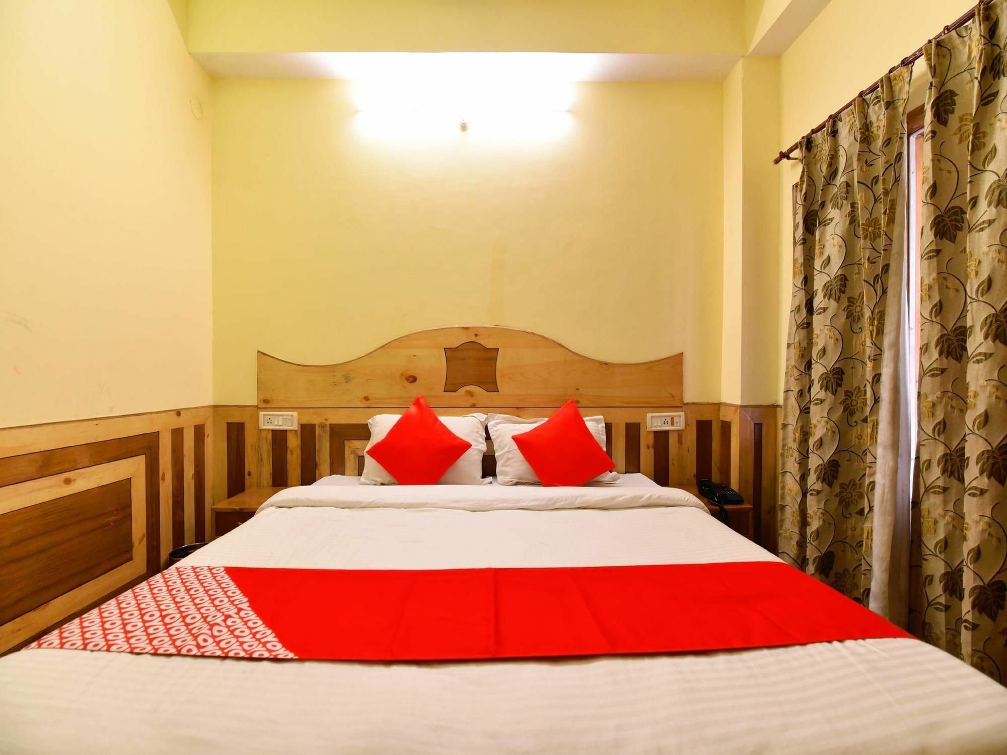 Oyo 4681 Snow Flake Hotel Shimla