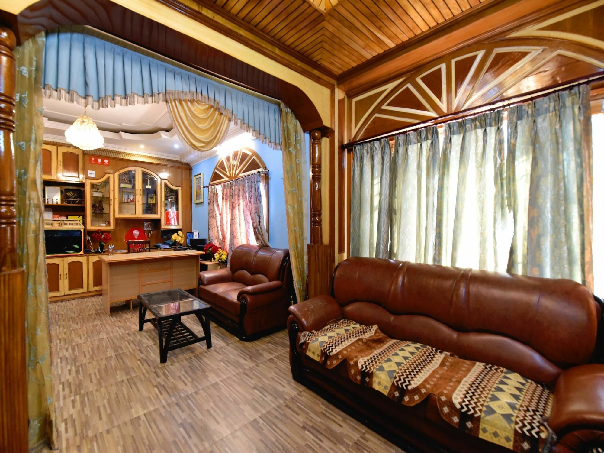 Oyo 4681 Snow Flake Hotel Shimla