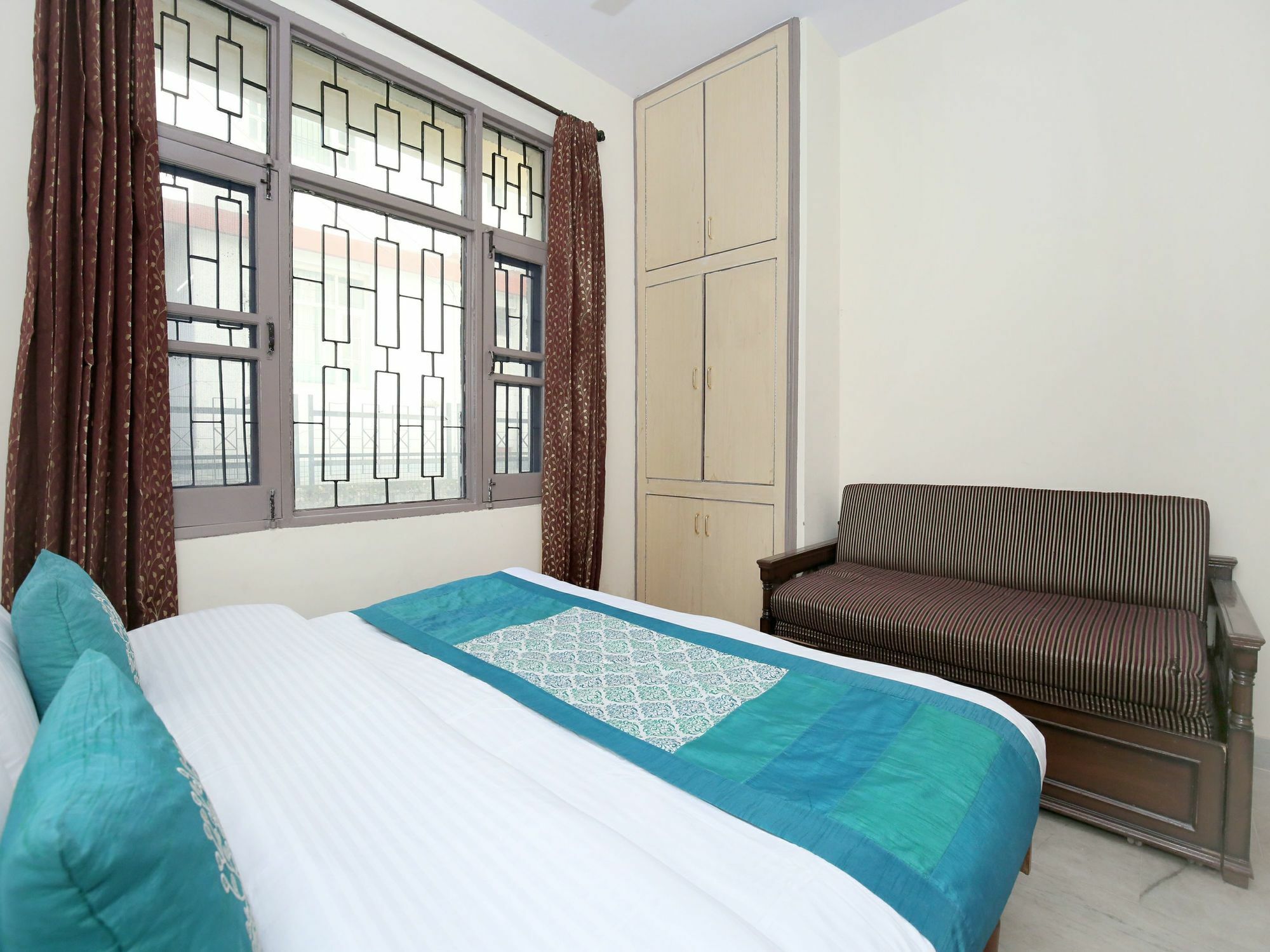 Elegant 3bhk Abode In Shoghi, Apartment Shimla