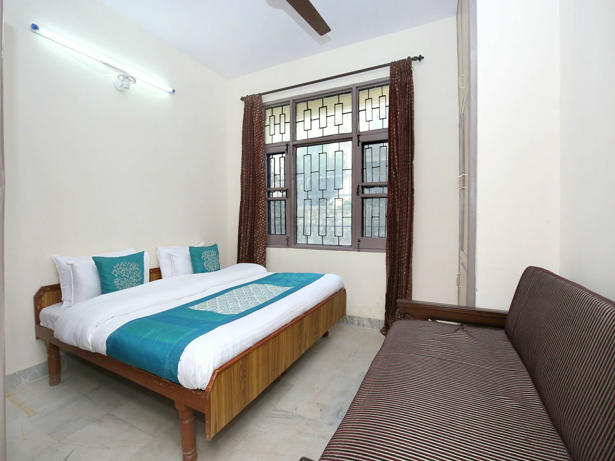 Elegant 3bhk Abode In Shoghi, Apartment Shimla