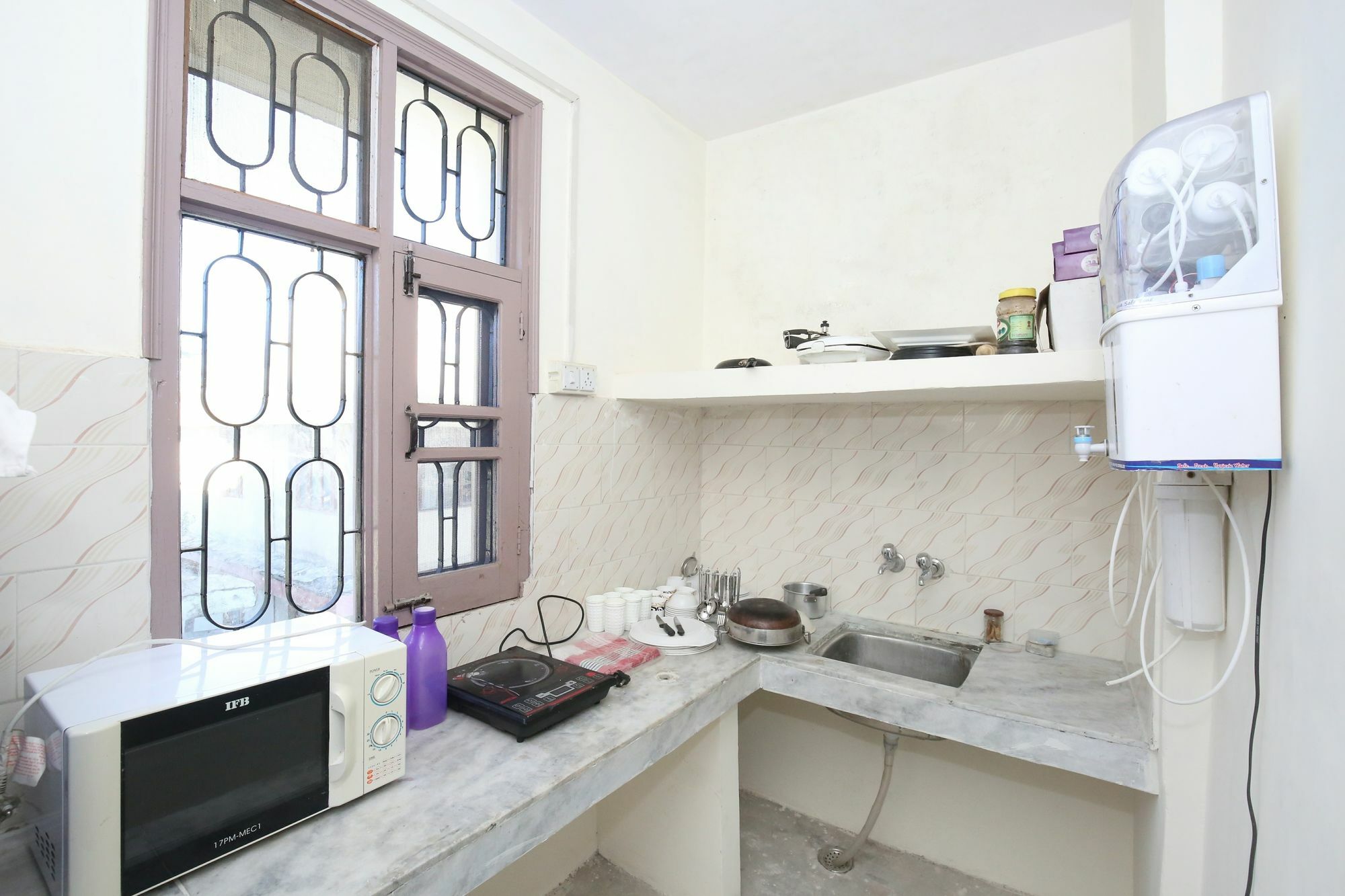 Elegant 3bhk Abode In Shoghi, Apartment