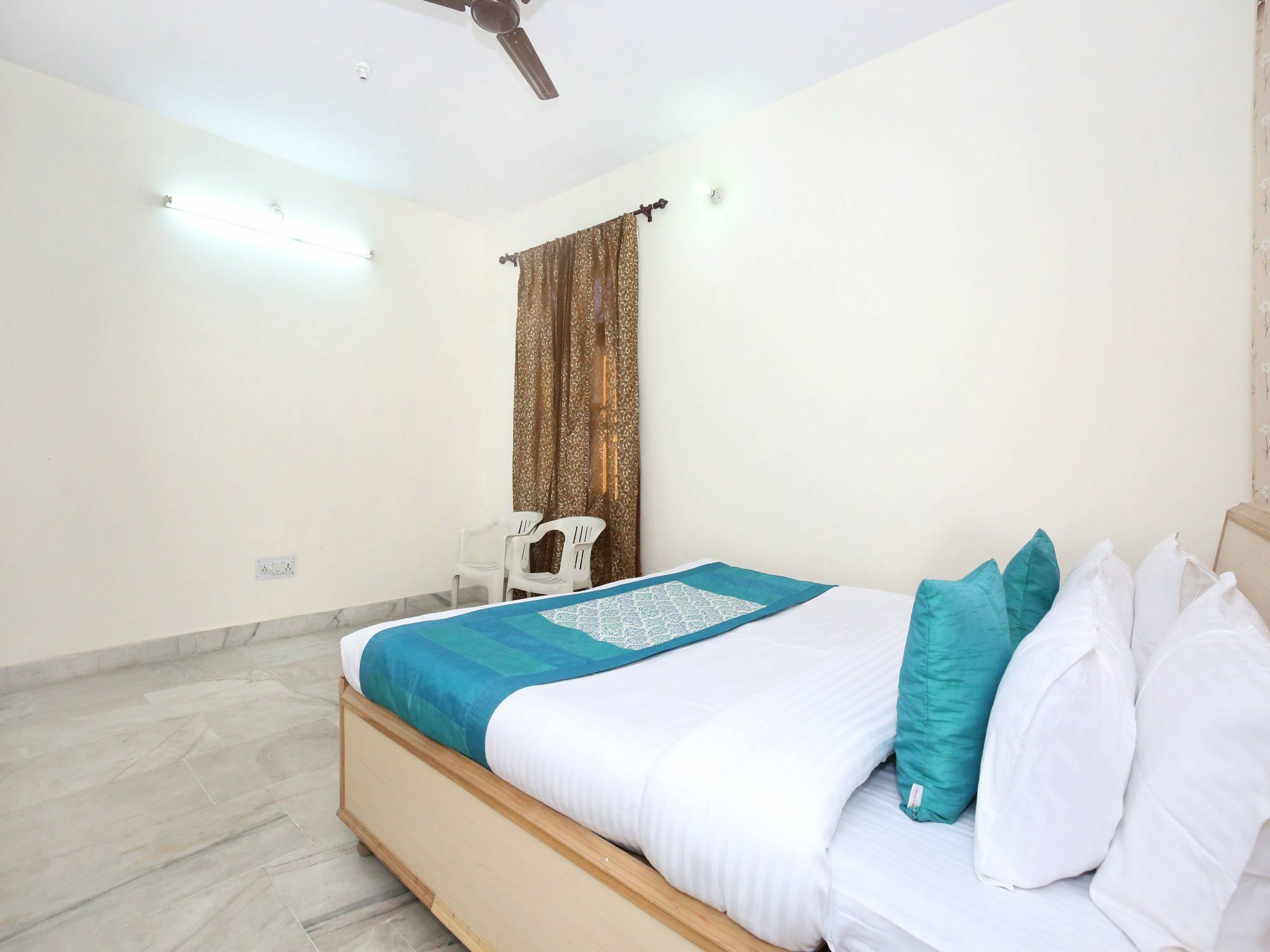 Elegant 3bhk Abode In Shoghi, *