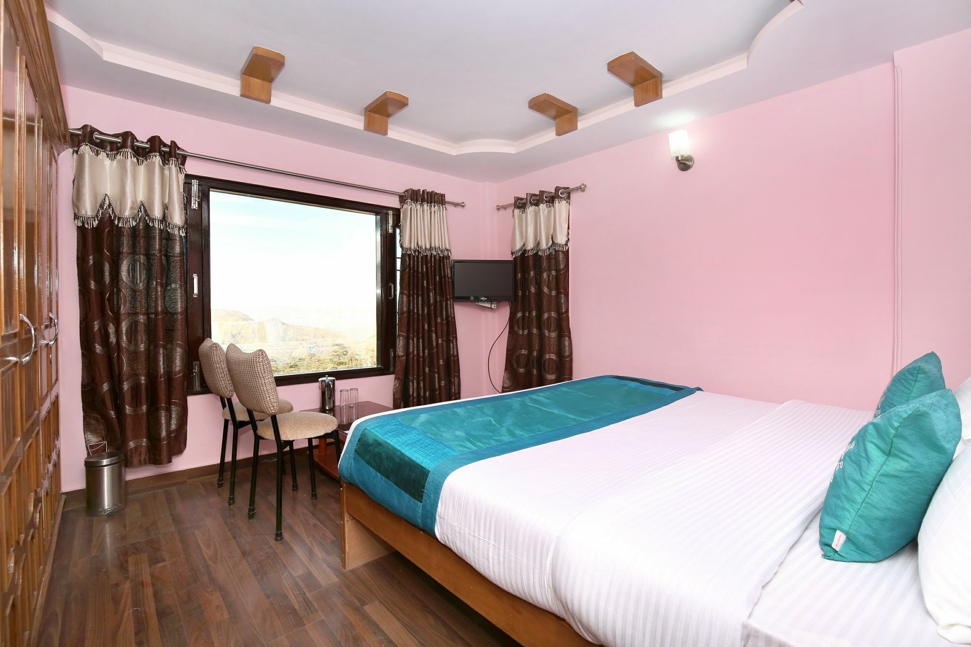 Oyo 10980 2bhk Shady Edge Kaithu Apartment