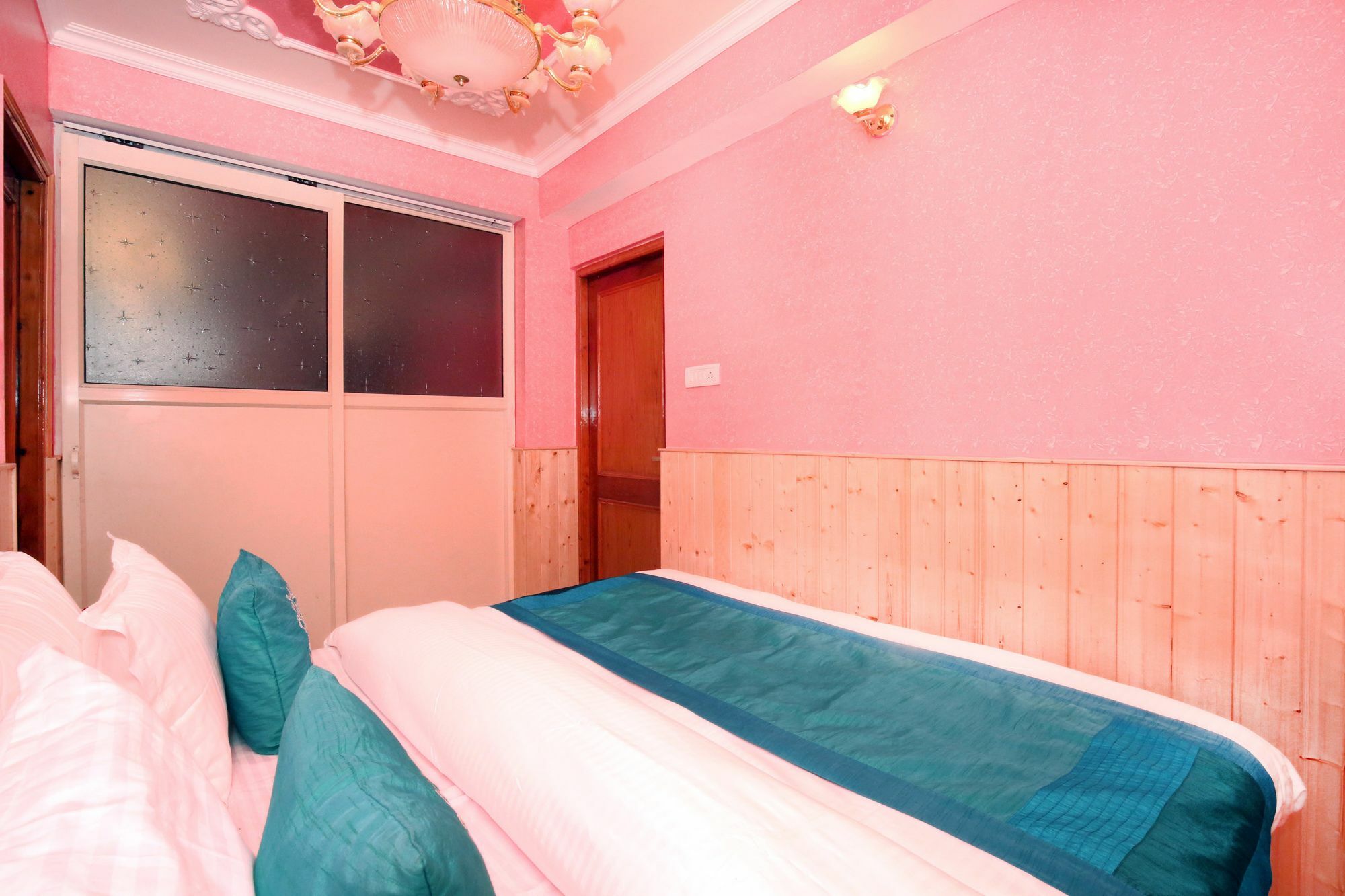 Apartment 2rk In Panthaghati, *