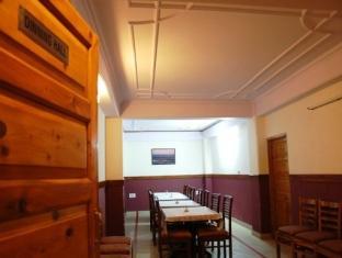Apple Rose Hotel Shimla