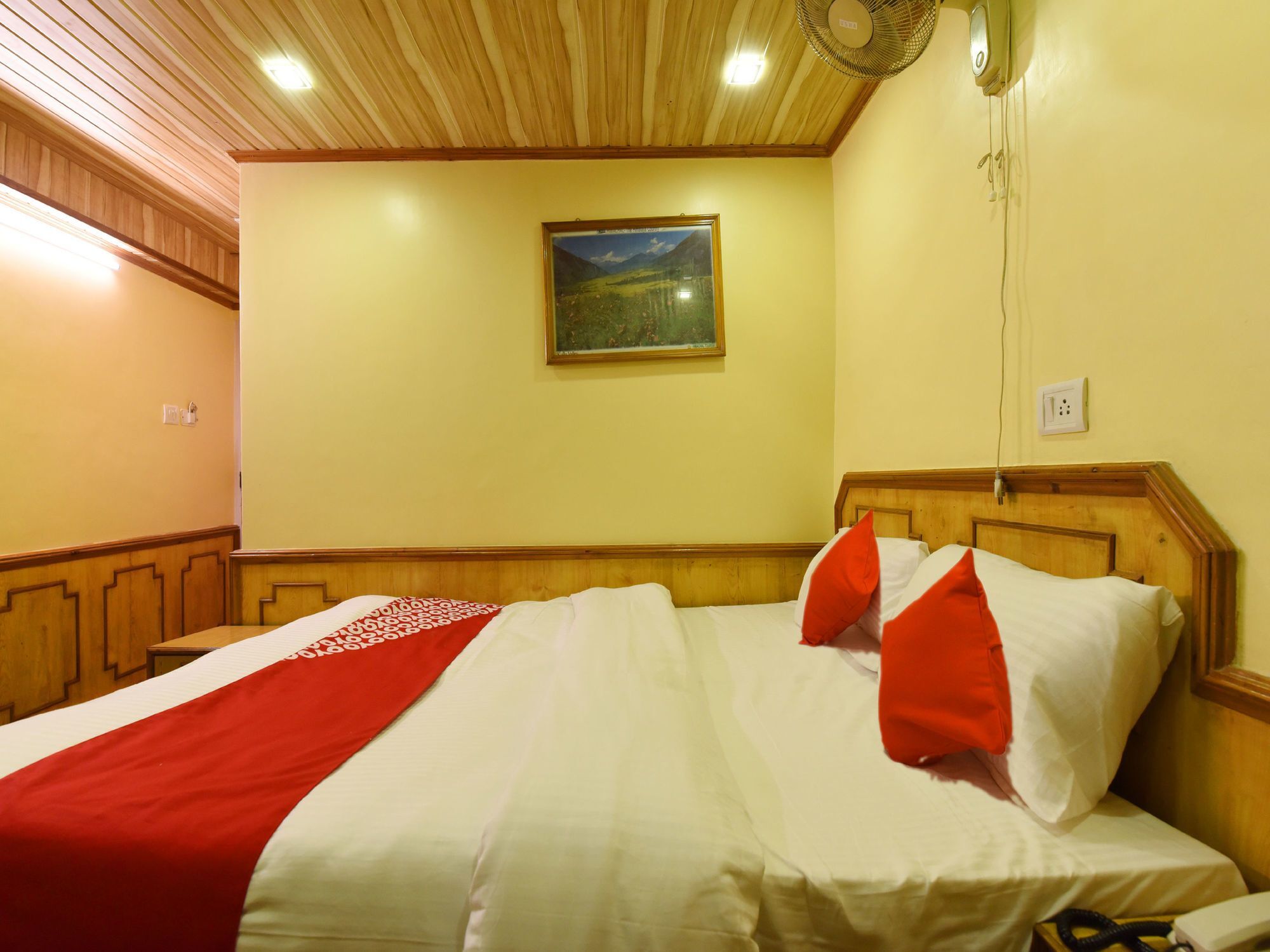 Hotel Oyo 12268 Samrat 3*