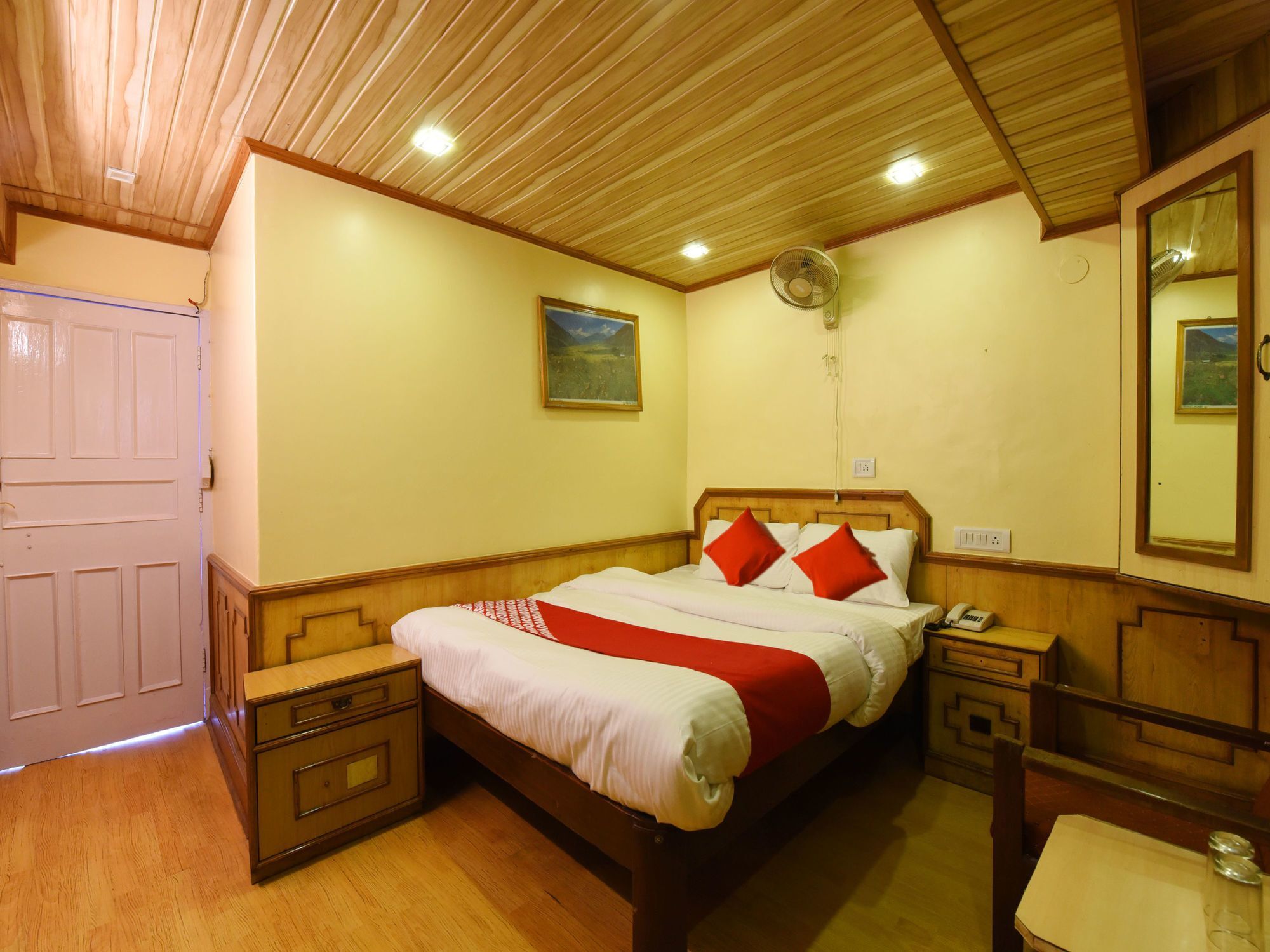 Oyo 12268 Samrat Shimla