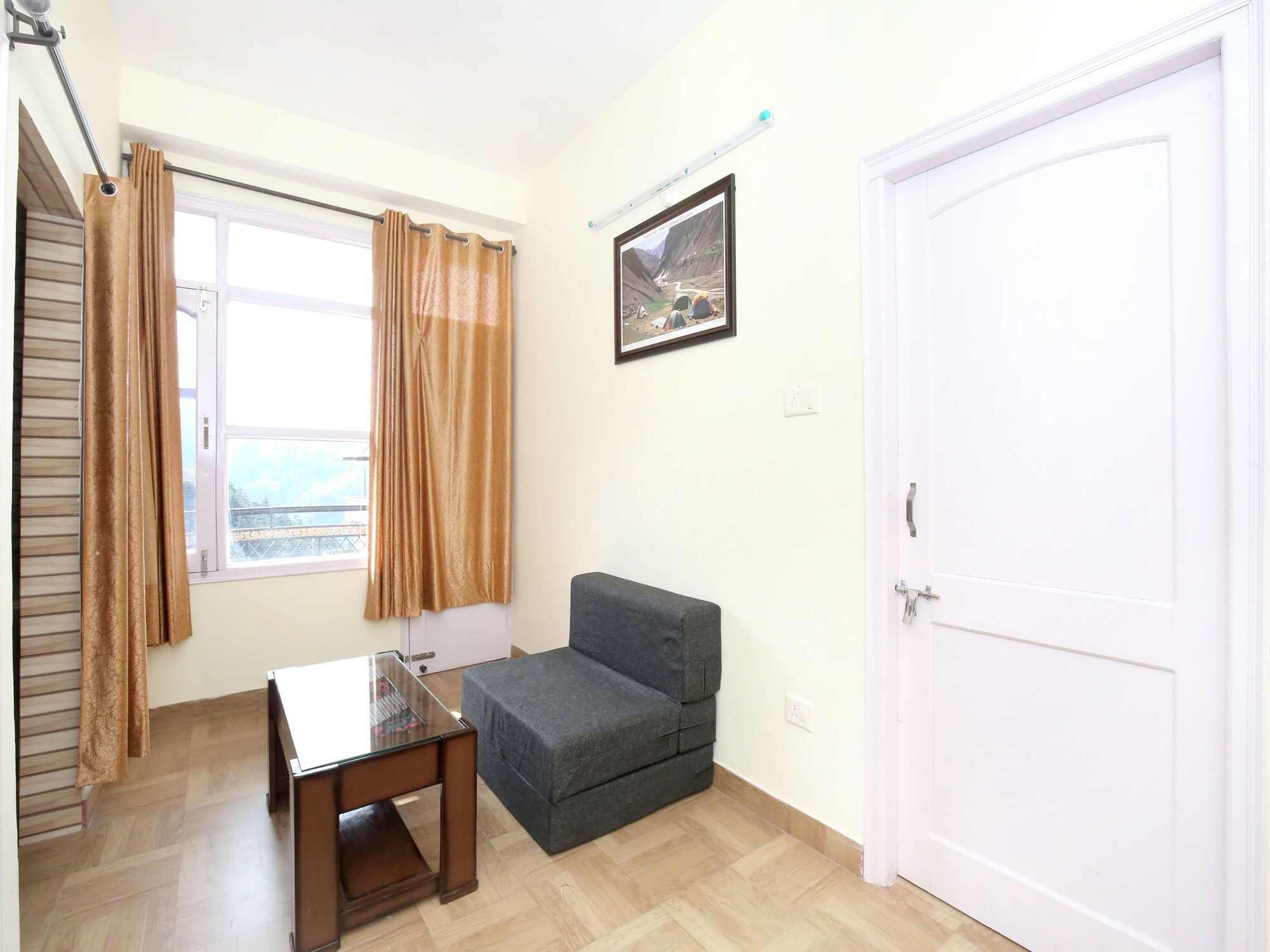 Valley View 1bhk Home, Bharari, Apartment *