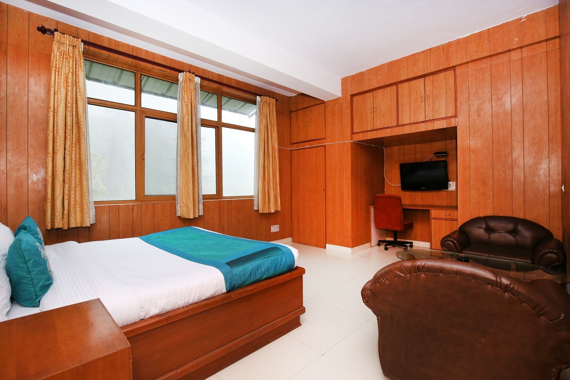 Oyo 10904 Sunny Woods Khalini Hotel 2*