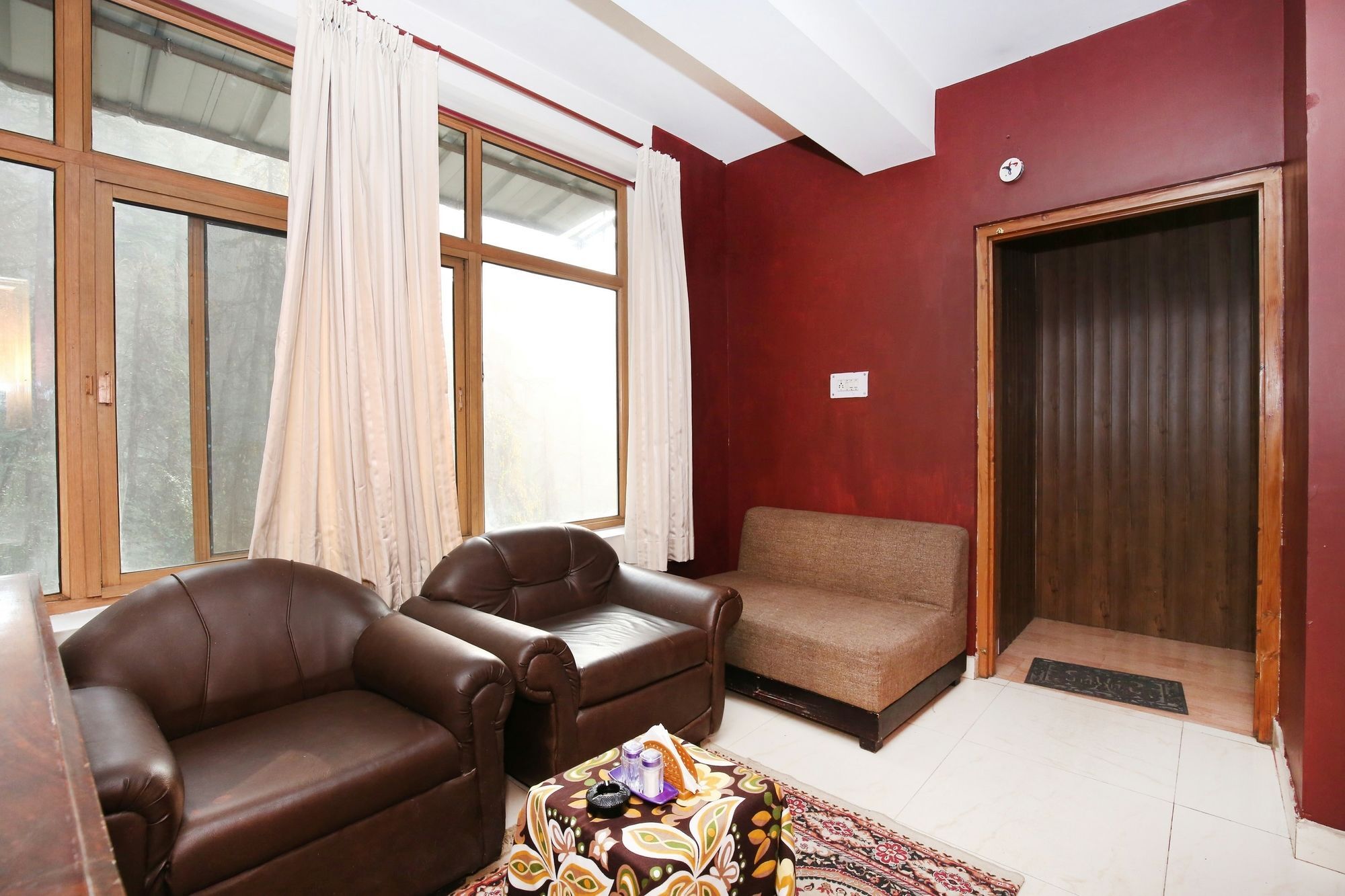 Oyo 10904 Sunny Woods Khalini Shimla