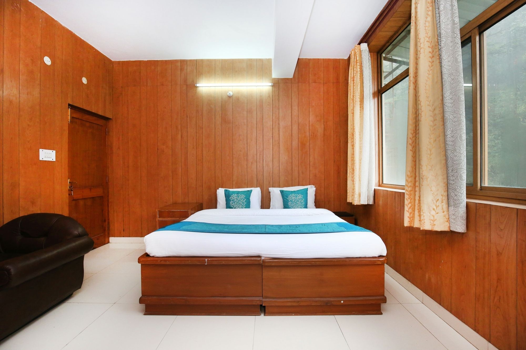 Oyo 10904 Sunny Woods Khalini 2* Shimla