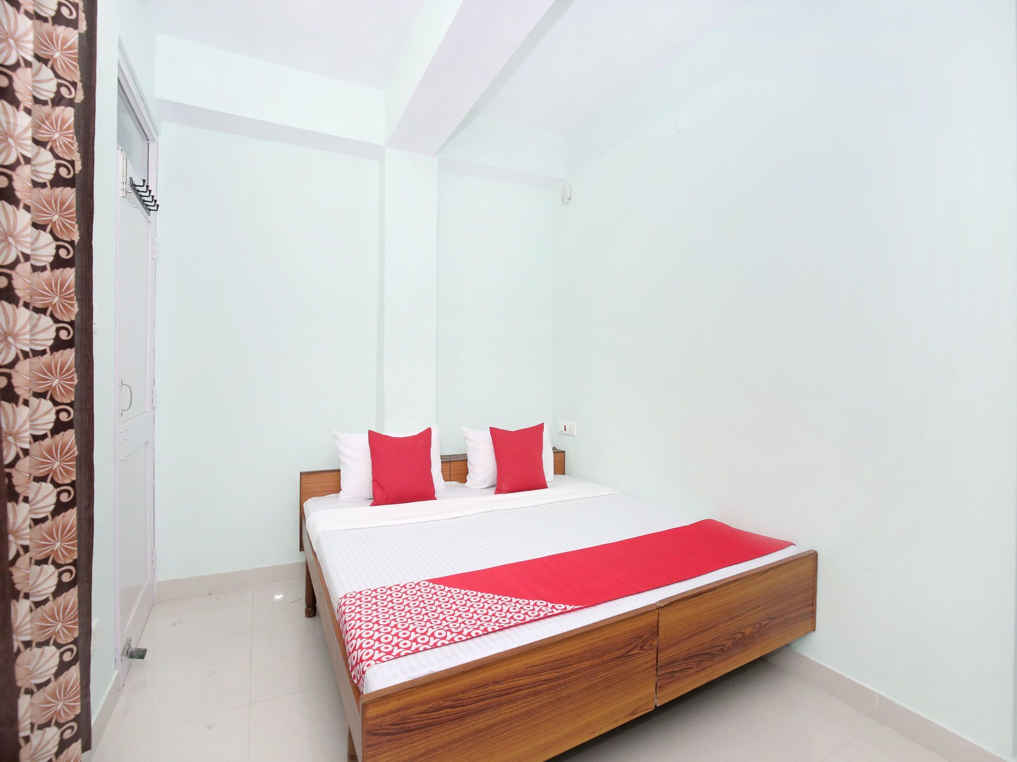Oyo 12733 Seven Hills View Lower Bharari Apartment