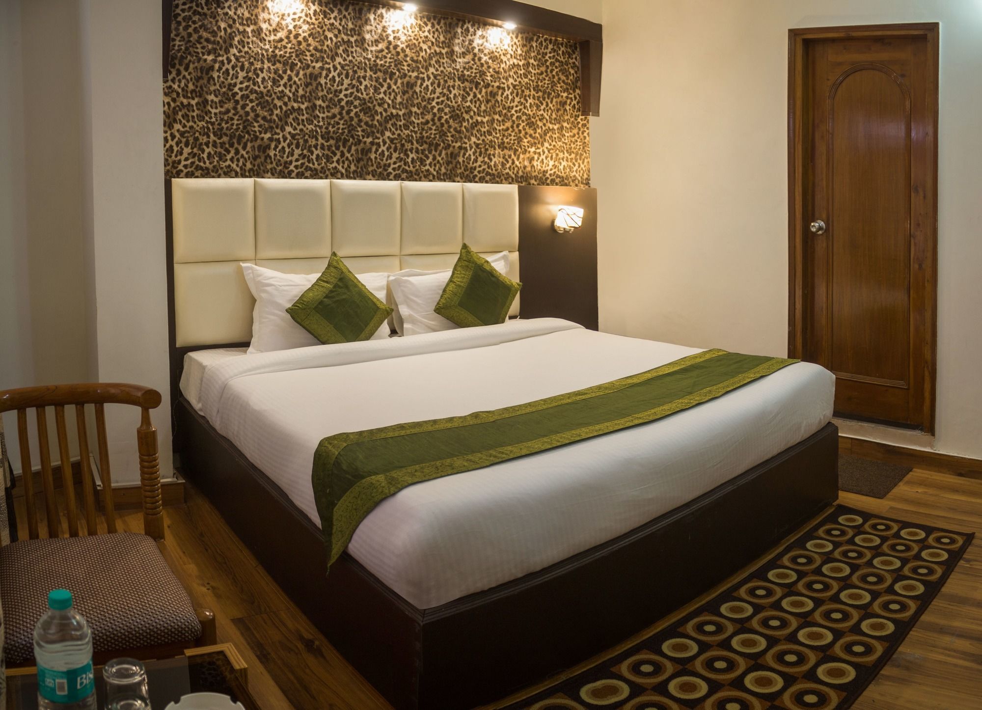 Oyo 19679 Palace Hotel 3*