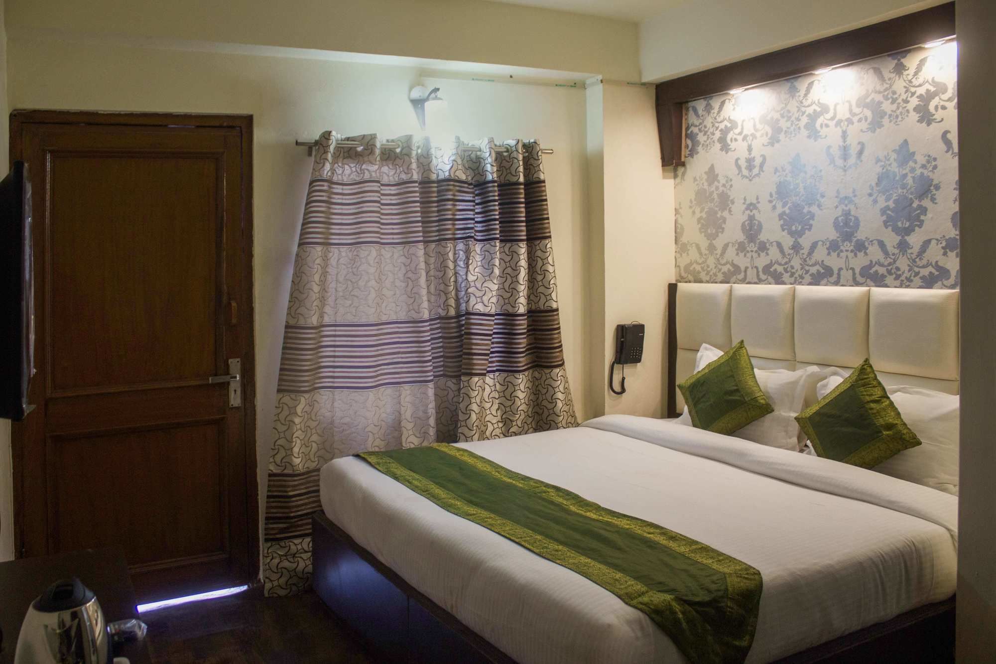 Oyo 19679 Palace Hotel Shimla