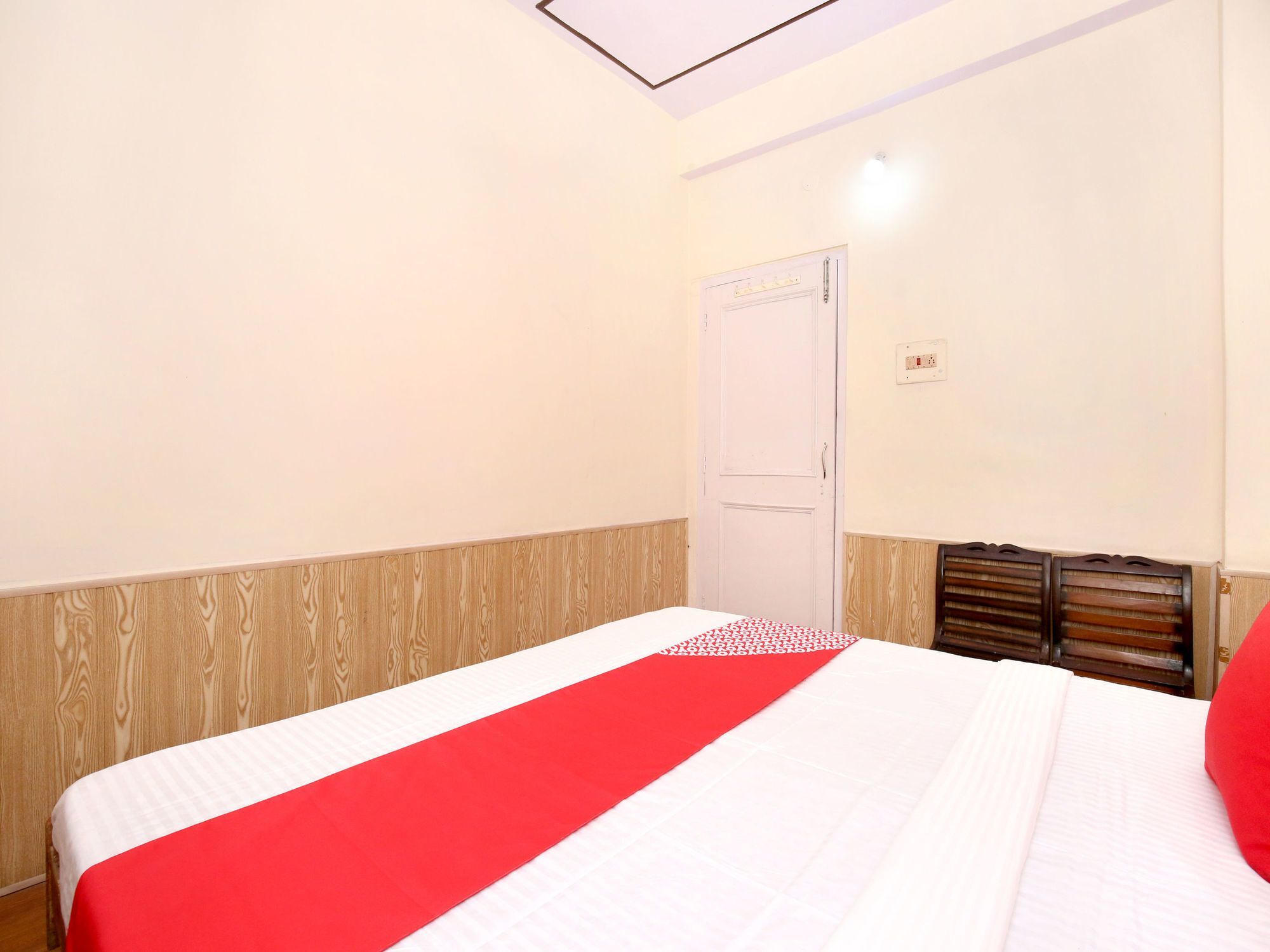 Hotel Oyo 12241 2rk Shoghi 2*
