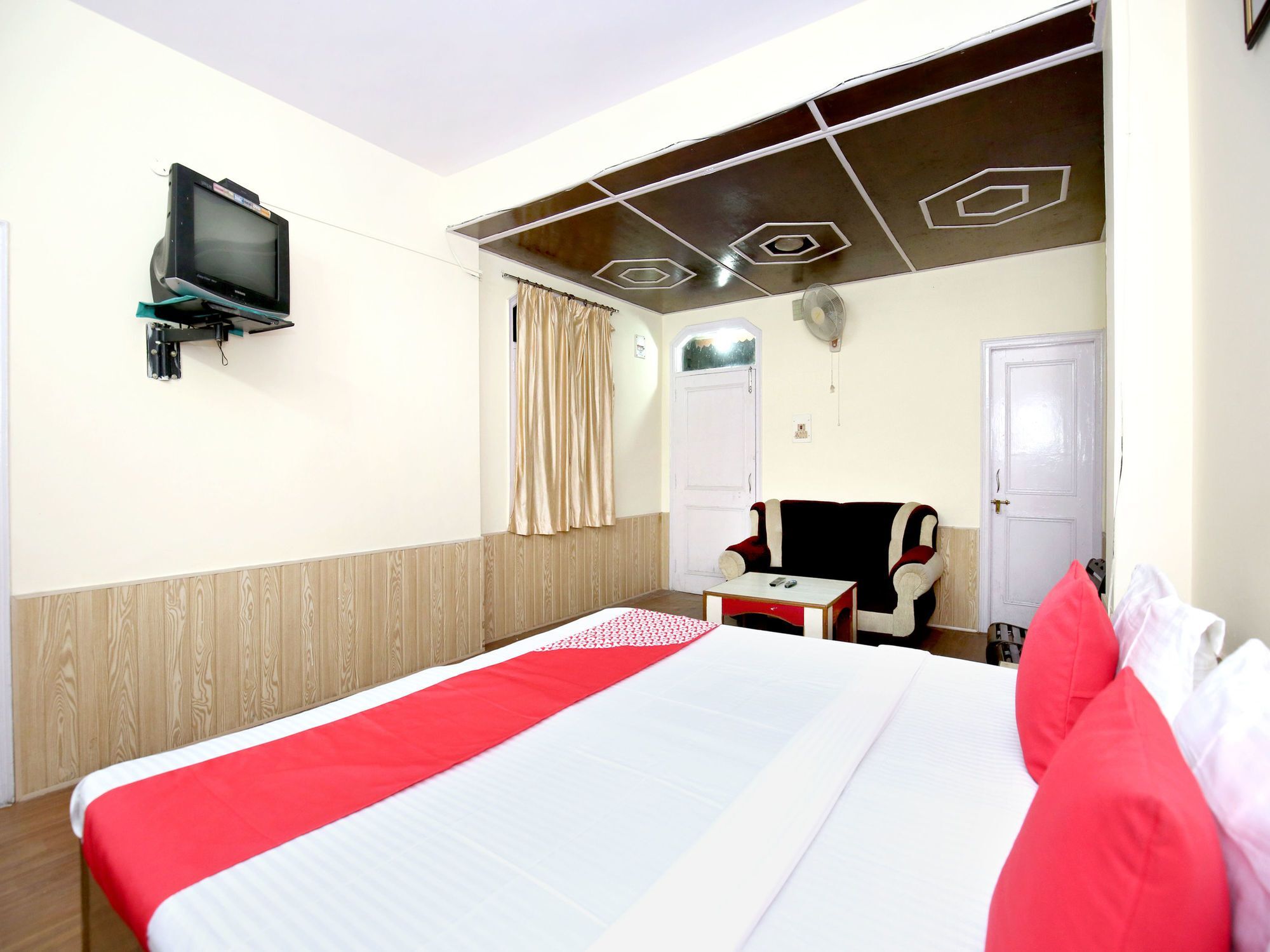 Oyo 12241 2rk Shoghi Shimla