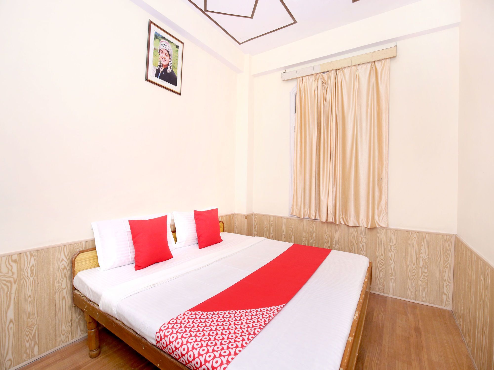 Hotel Oyo 12241 2rk Shoghi 2*