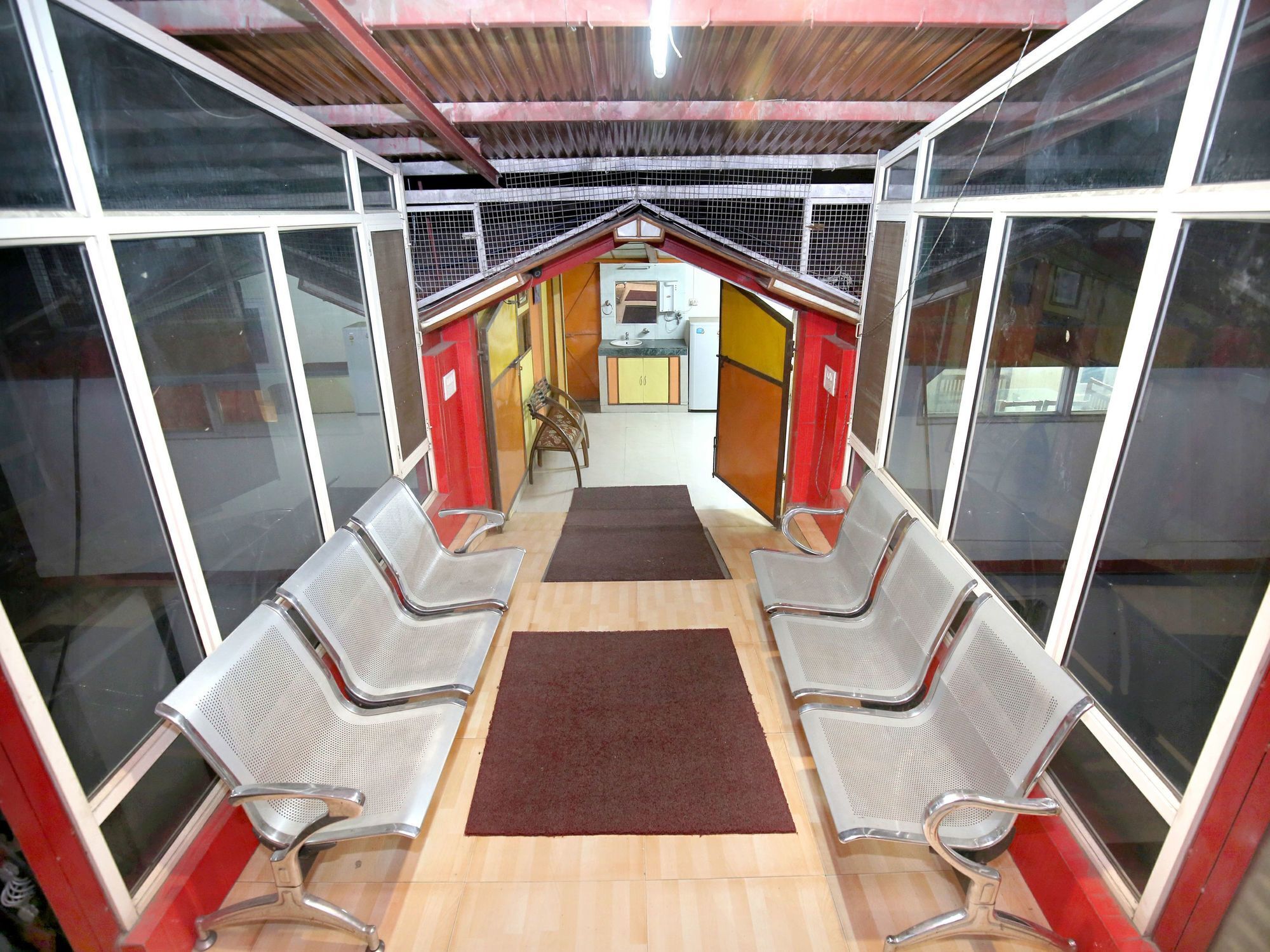Hotel Oyo 12241 2rk Shoghi Shimla