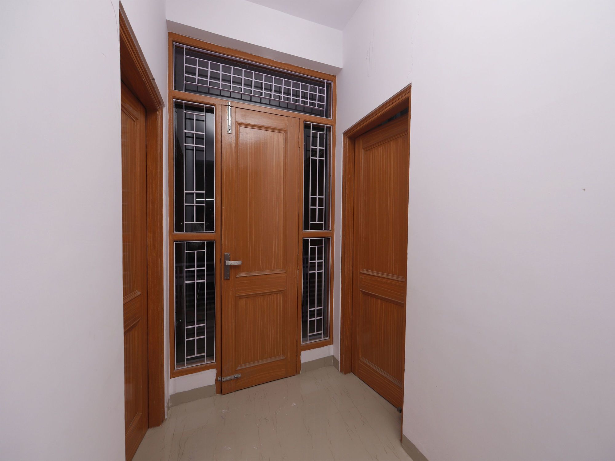 Oyo 12695 Cosy 5bhk Himuda Sanjauli Apartment Shimla
