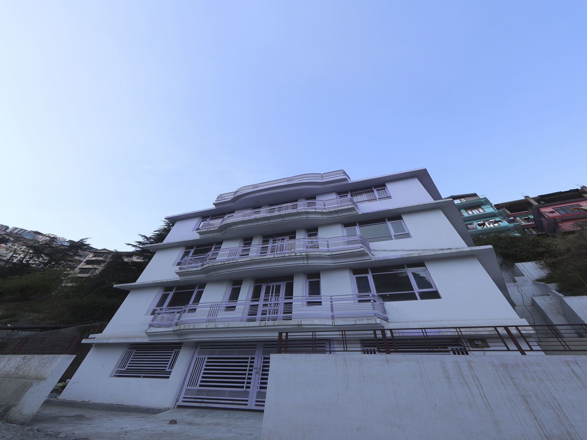 Oyo 12695 Cosy 5bhk Himuda Sanjauli Apartment
