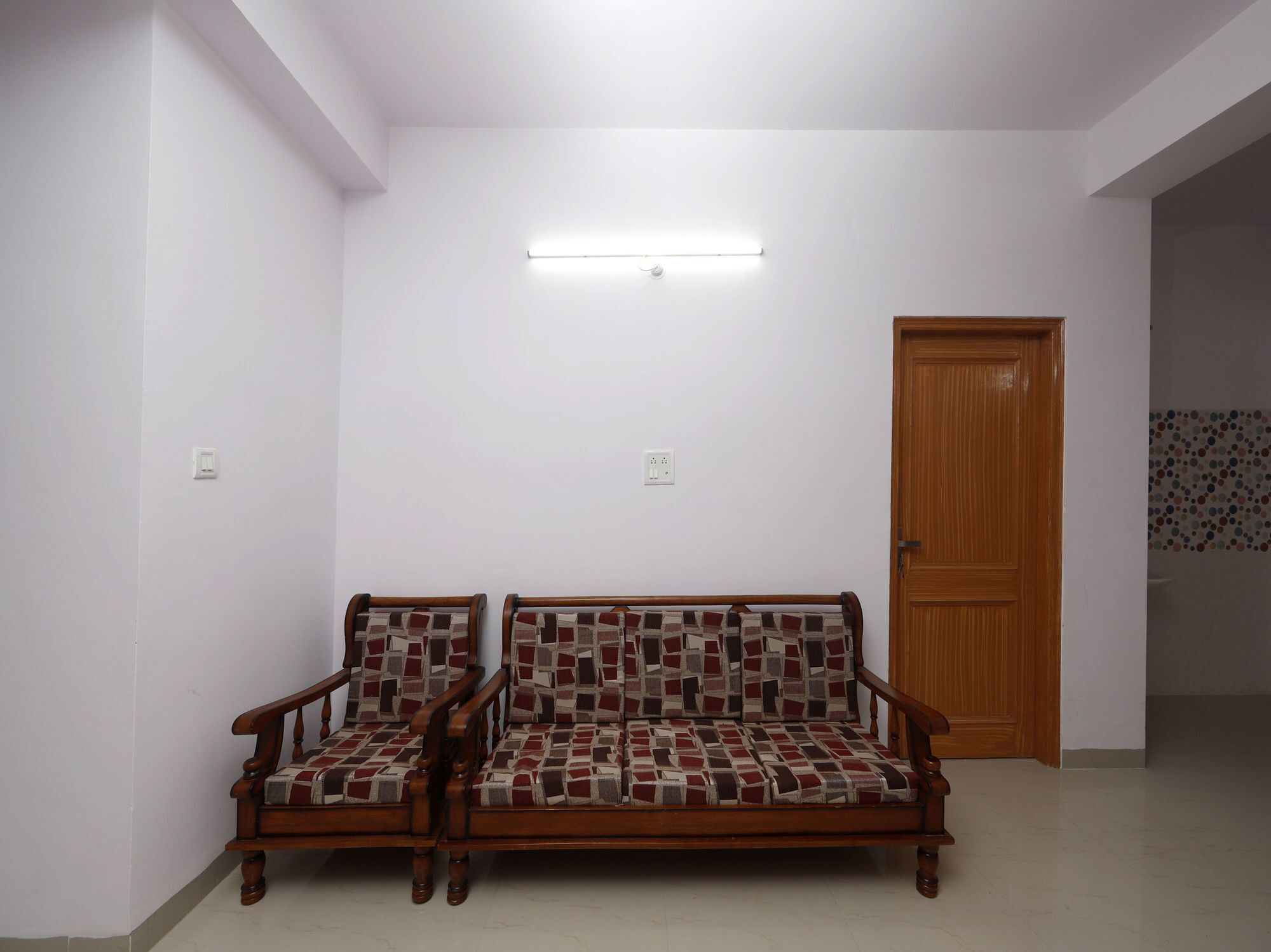 Oyo 12695 Cosy 5bhk Himuda Sanjauli Apartment