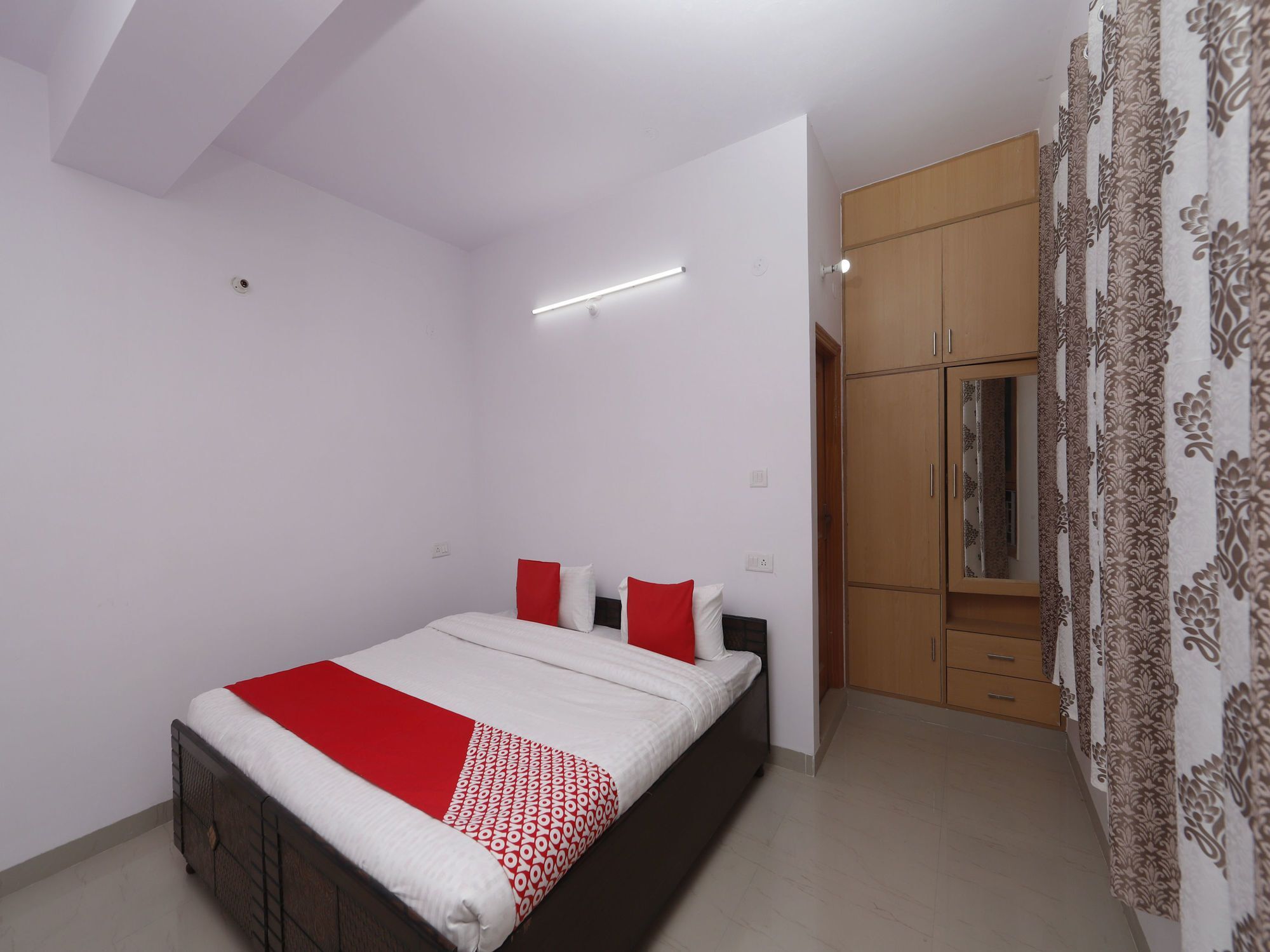 Apartment Oyo 12695 Cosy 5bhk Himuda Sanjauli